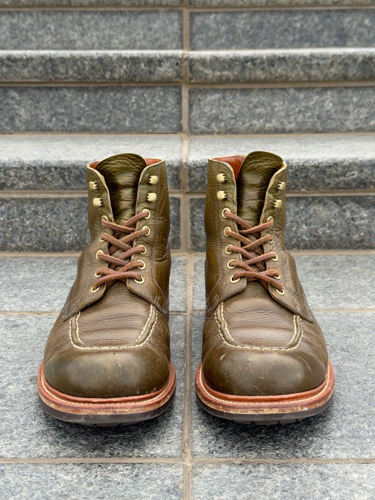 Photo by EarthToneDaddy on January 2, 2026 of the Grant Stone Brass Boot in Badalassi Carlo Oliva Minerva Box.