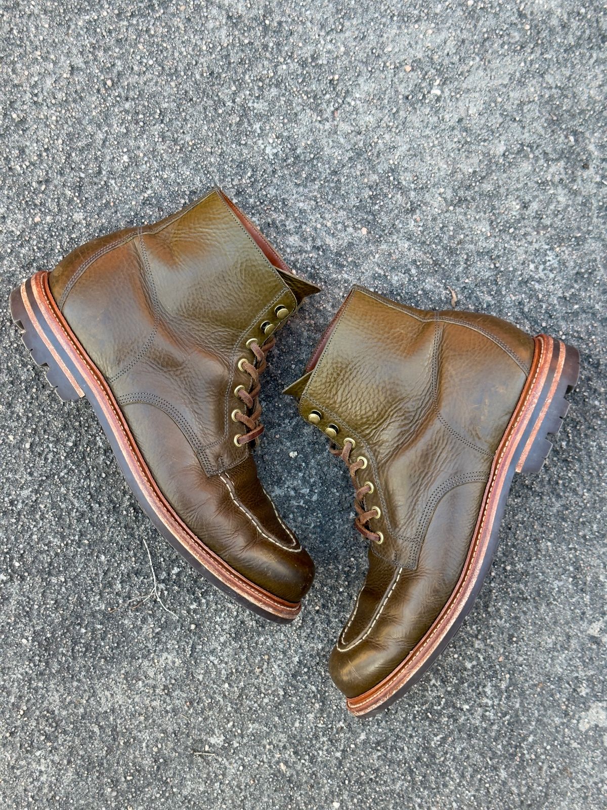 Photo by EarthToneDaddy on January 15, 2026 of the Grant Stone Brass Boot in Badalassi Carlo Oliva Minerva Box.