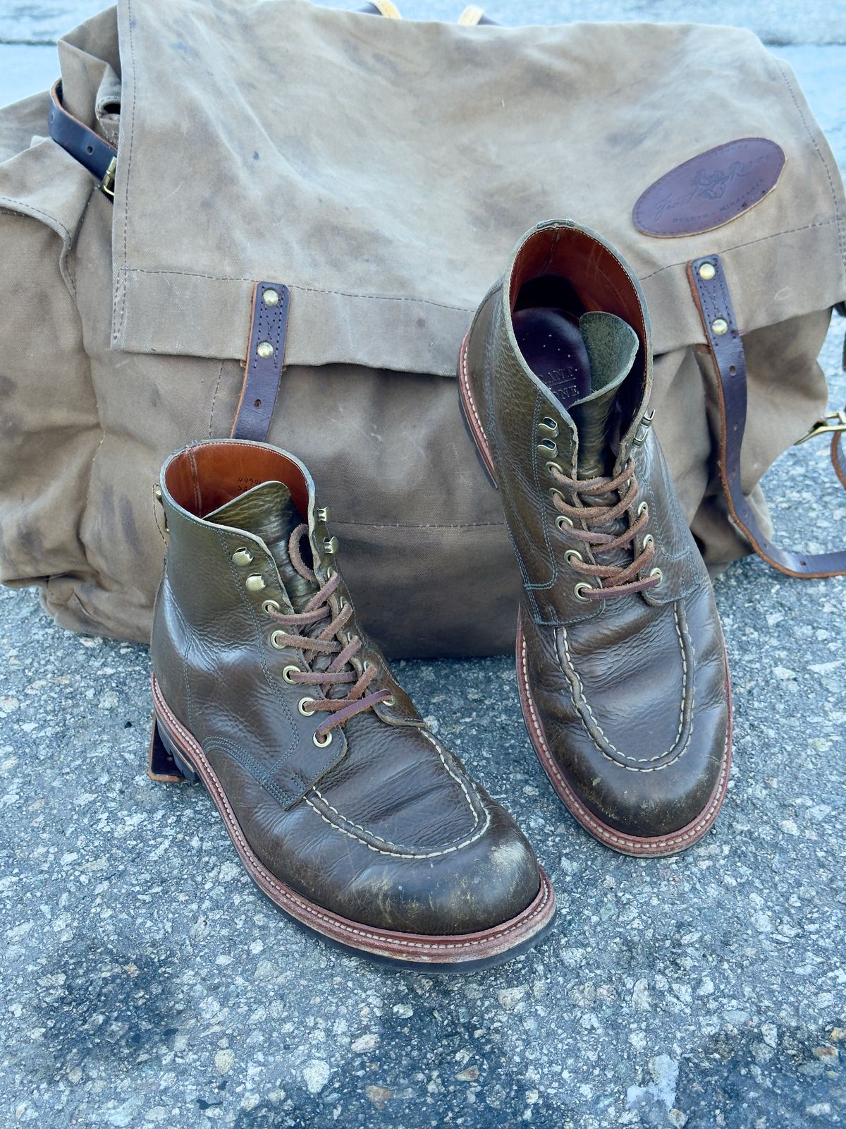 Photo by EarthToneDaddy on January 18, 2026 of the Grant Stone Brass Boot in Badalassi Carlo Oliva Minerva Box.