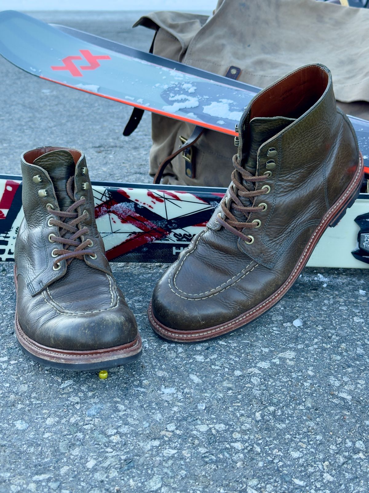 Photo by EarthToneDaddy on January 18, 2026 of the Grant Stone Brass Boot in Badalassi Carlo Oliva Minerva Box.