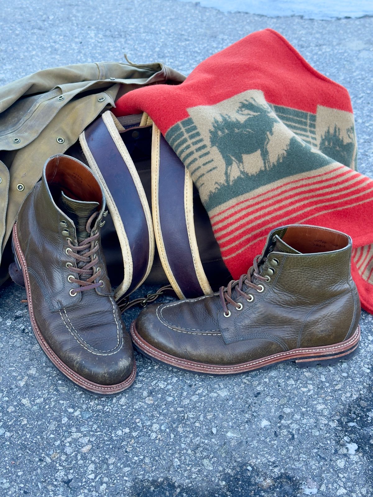 Photo by EarthToneDaddy on January 18, 2026 of the Grant Stone Brass Boot in Badalassi Carlo Oliva Minerva Box.