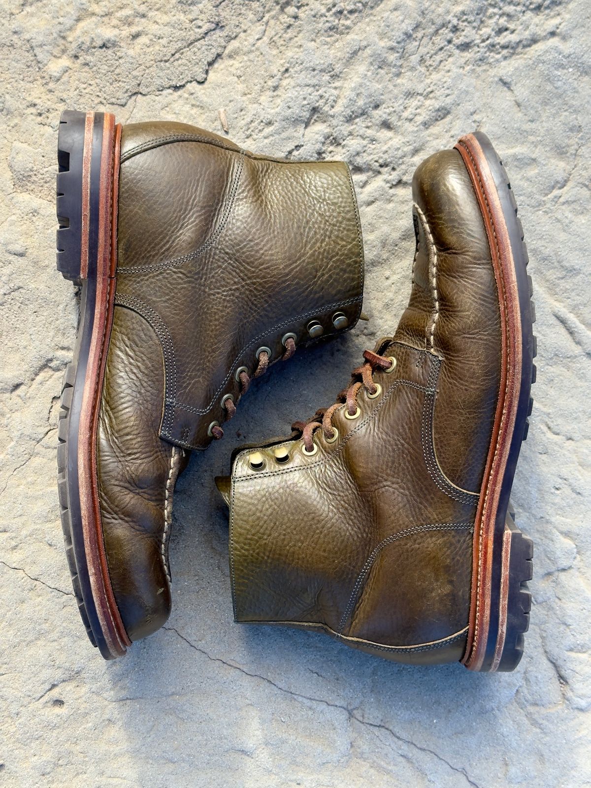 Photo by EarthToneDaddy on February 1, 2026 of the Grant Stone Brass Boot in Badalassi Carlo Oliva Minerva Box.