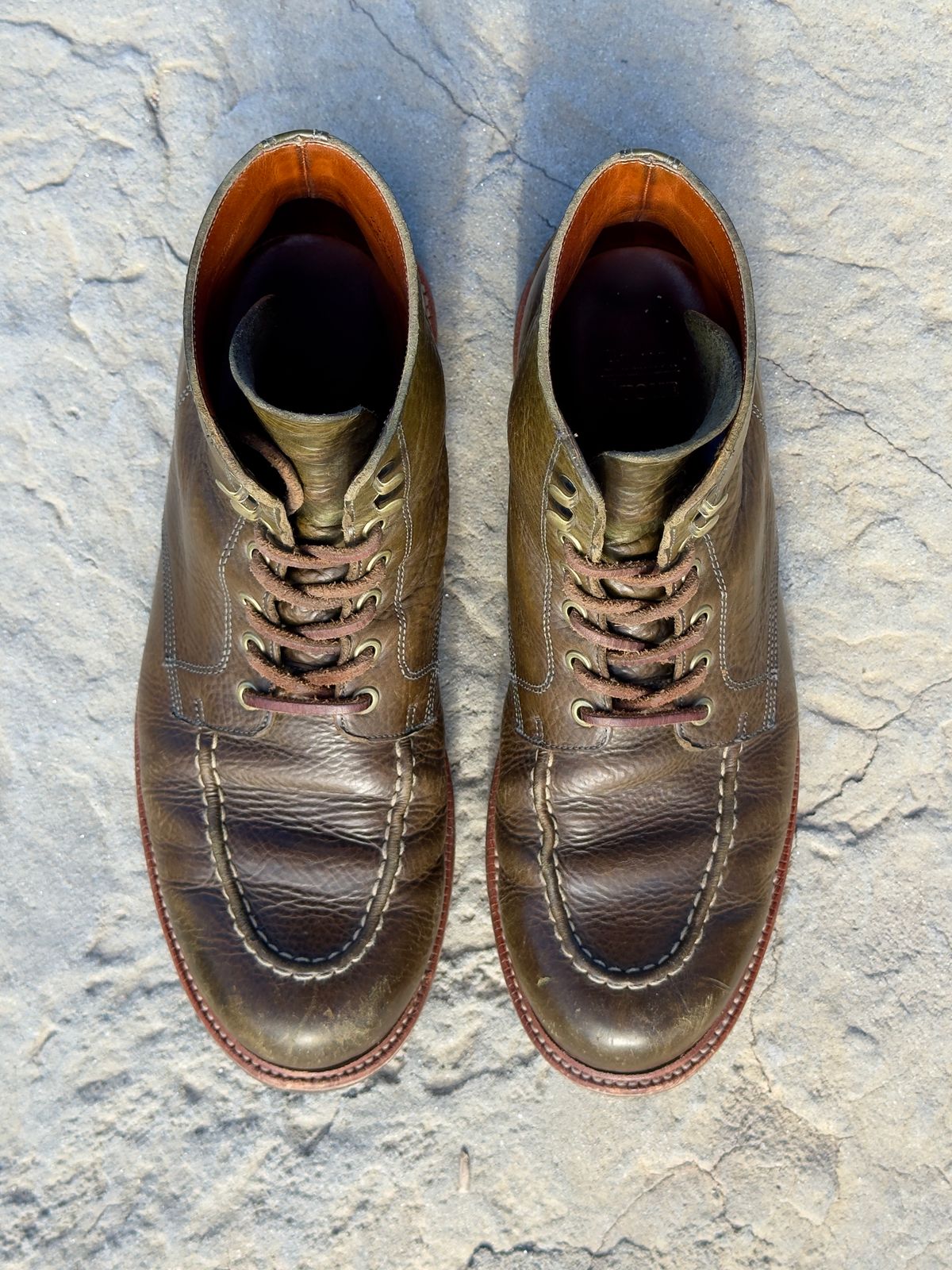 Photo by EarthToneDaddy on February 1, 2026 of the Grant Stone Brass Boot in Badalassi Carlo Oliva Minerva Box.