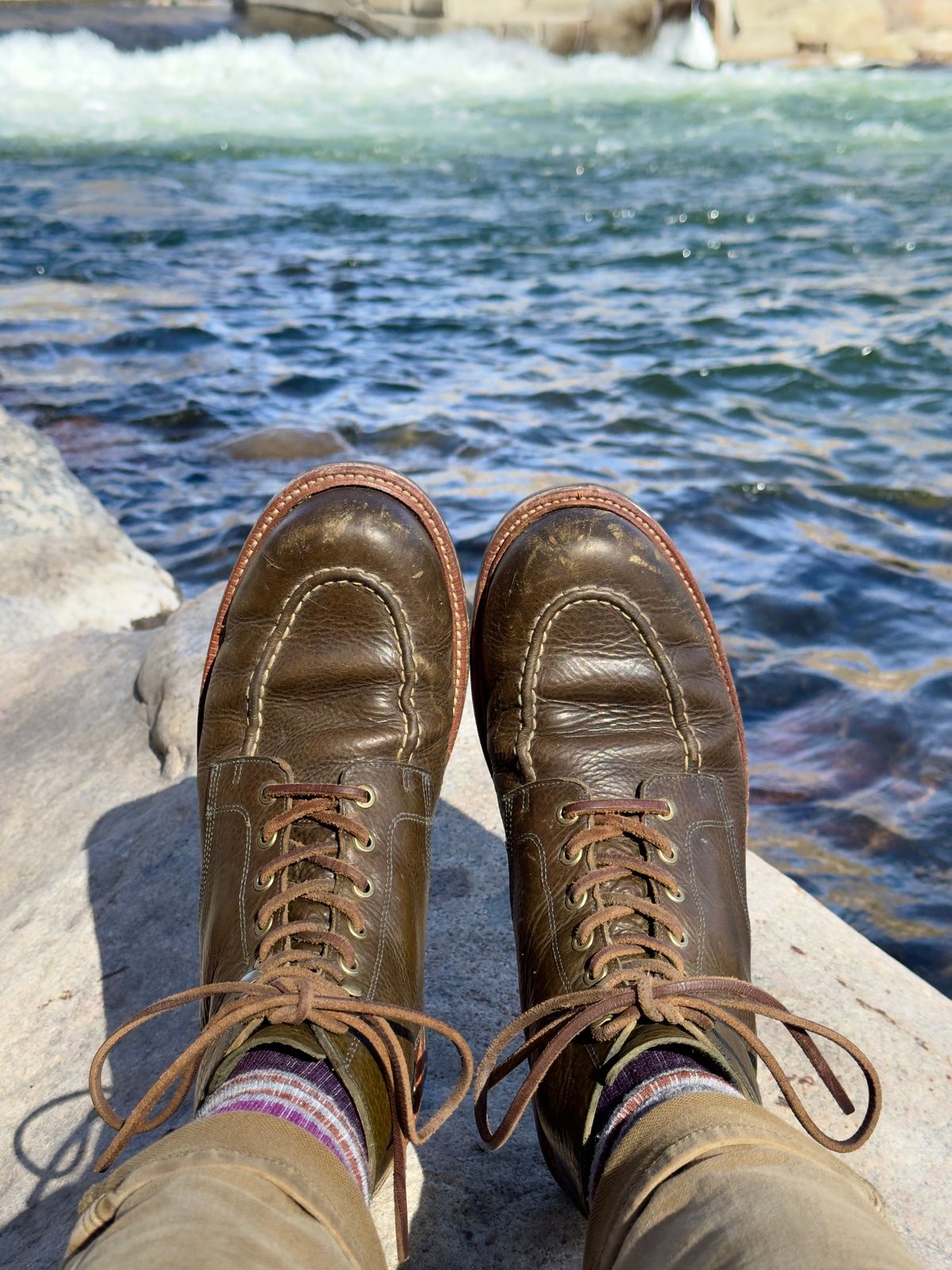 Photo by EarthToneDaddy on March 1, 2026 of the Grant Stone Brass Boot in Badalassi Carlo Oliva Minerva Box.