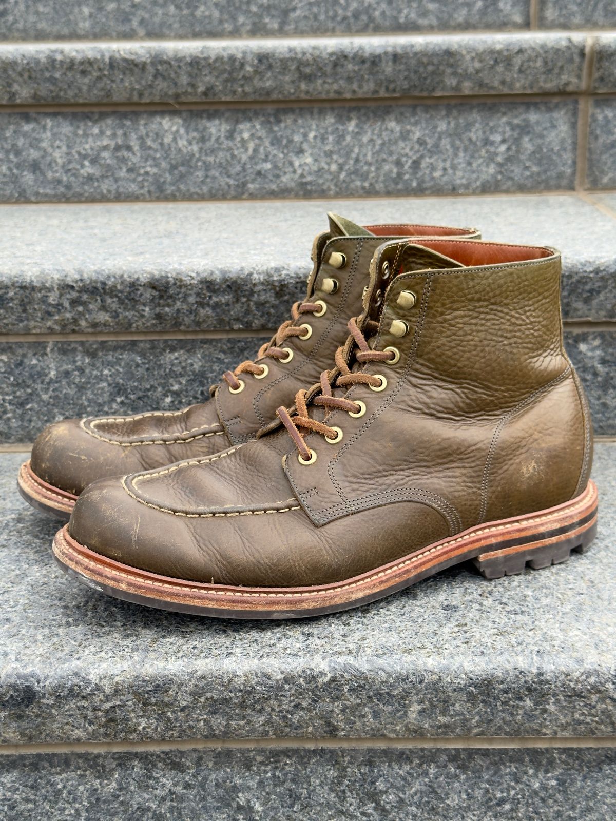 Photo by EarthToneDaddy on March 1, 2026 of the Grant Stone Brass Boot in Badalassi Carlo Oliva Minerva Box.