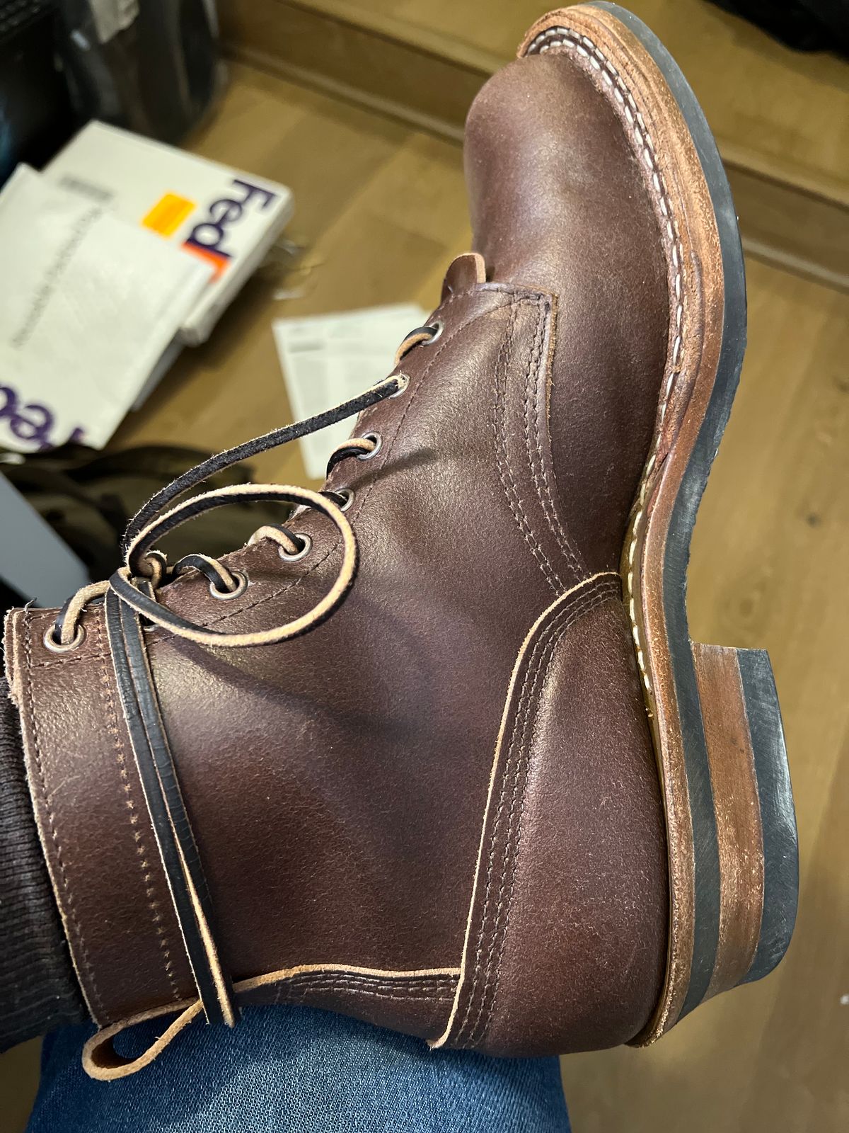Photo by EarthToneDaddy on August 29, 2023 of the White's 350 Cruiser in Horween Natural Waxed Flesh.