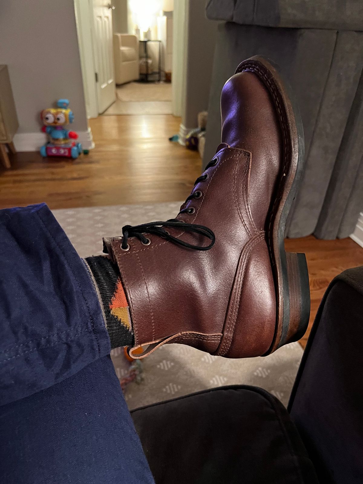Photo by EarthToneDaddy on December 19, 2023 of the White's 350 Cruiser in Horween Natural Waxed Flesh.