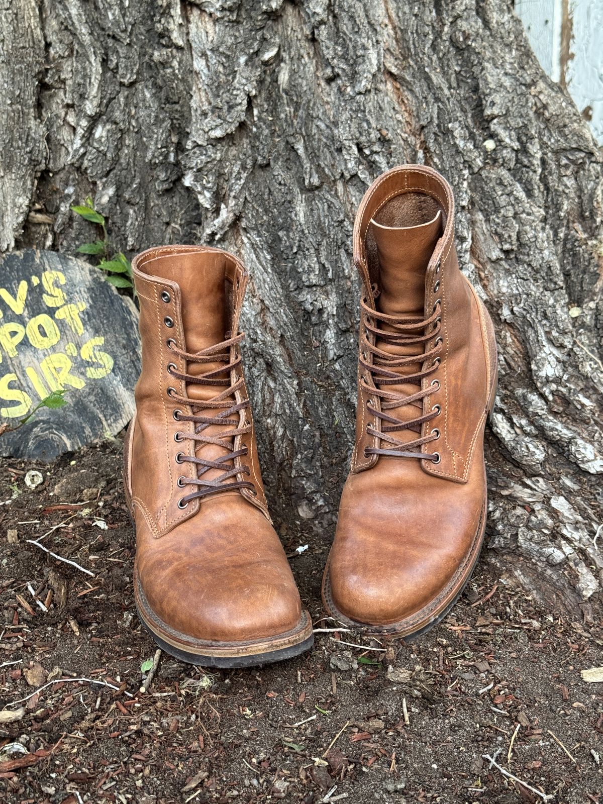 Photo by EarthToneDaddy on April 18, 2026 of the BHHB UpHill Boot in Maryam Toscanello Reverse Horsebutt.