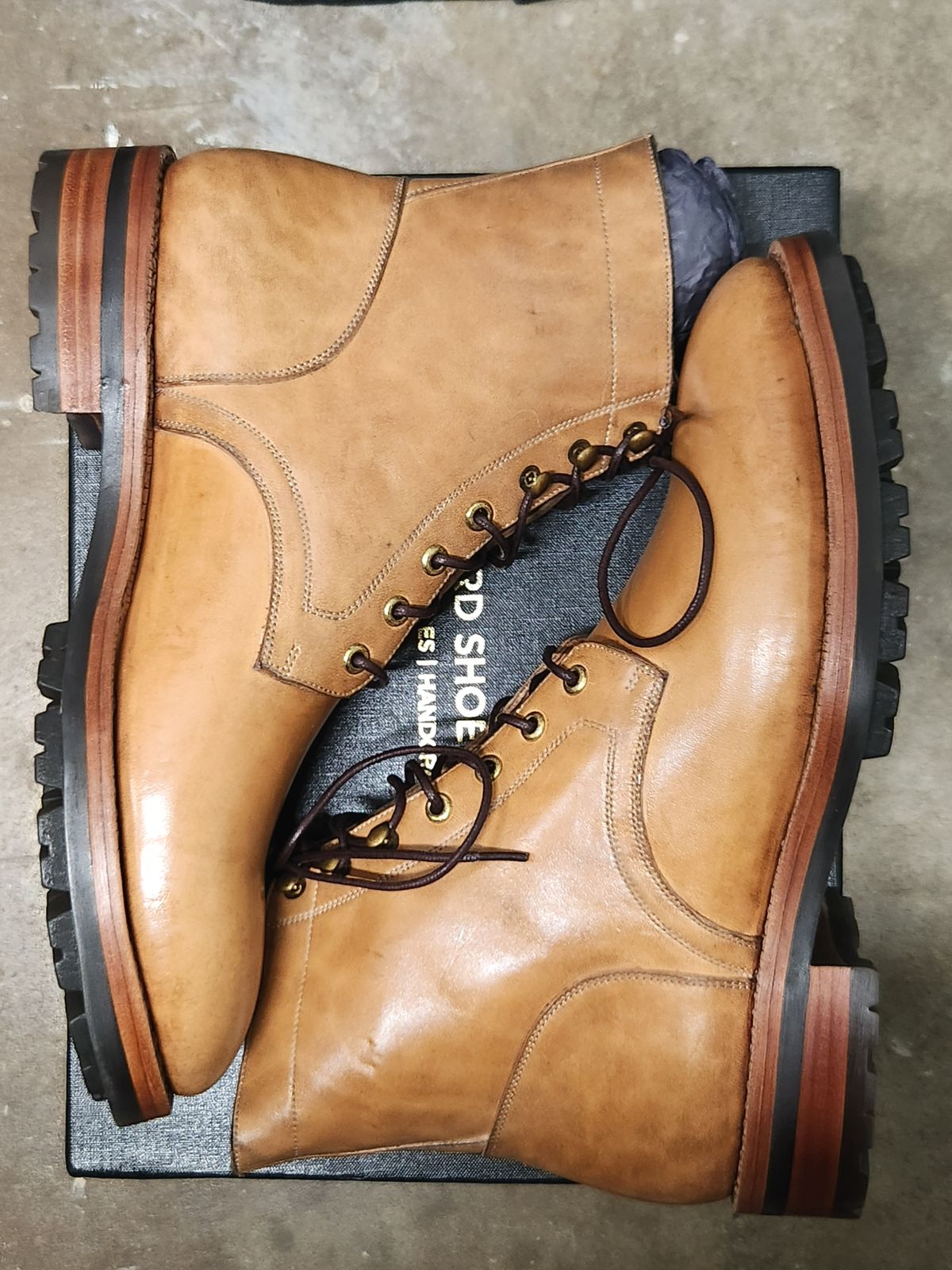 Photo by davidsgarage1972 on October 1, 2025 of the Blkbrd Shoemaker Custom Dixon Boot in Maryam Natural TPR Horsebutt.