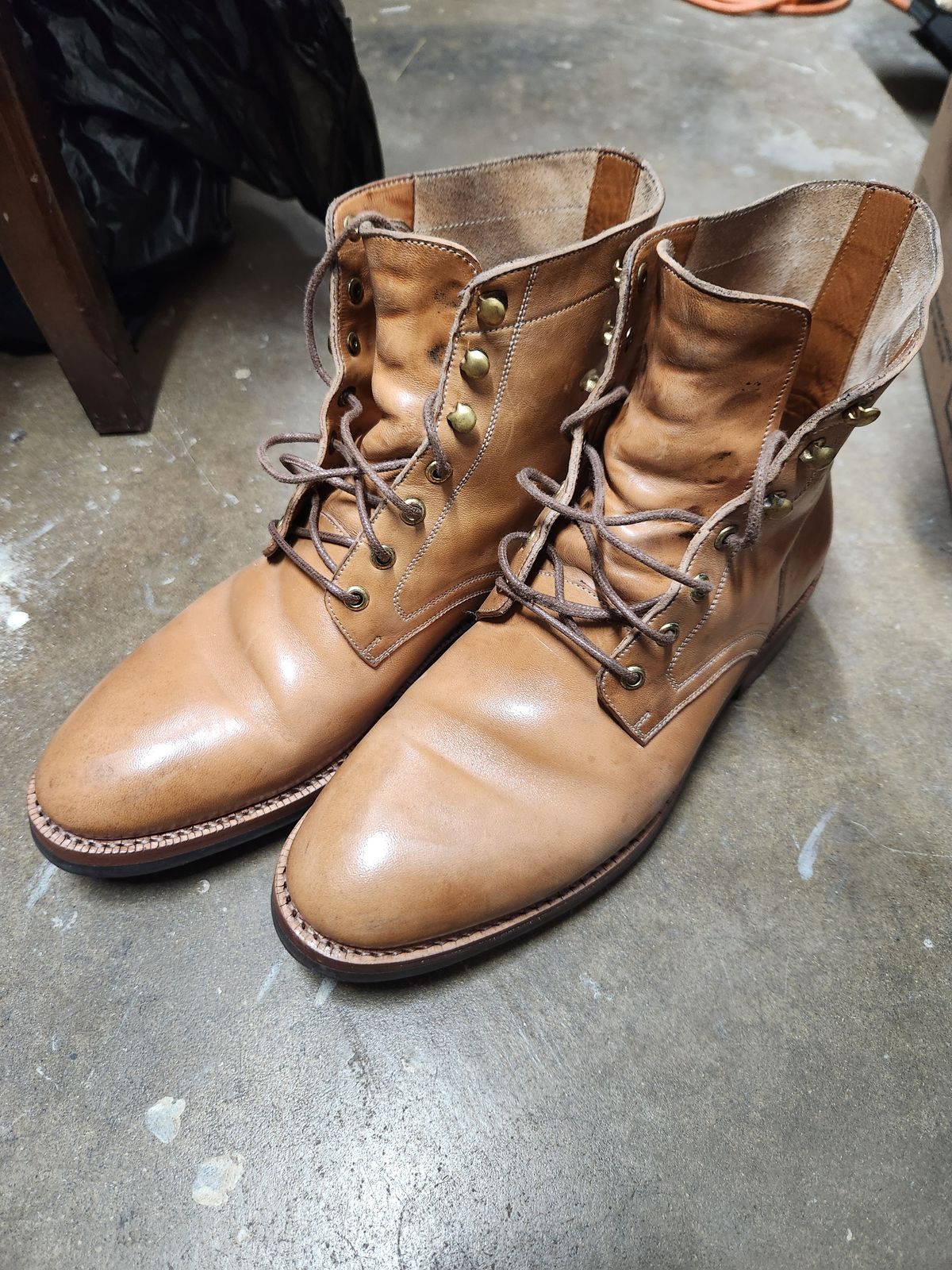 Photo by davidsgarage1972 on December 5, 2025 of the Blkbrd Shoemaker Custom Dixon Boot in Maryam Natural TPR Horsebutt.