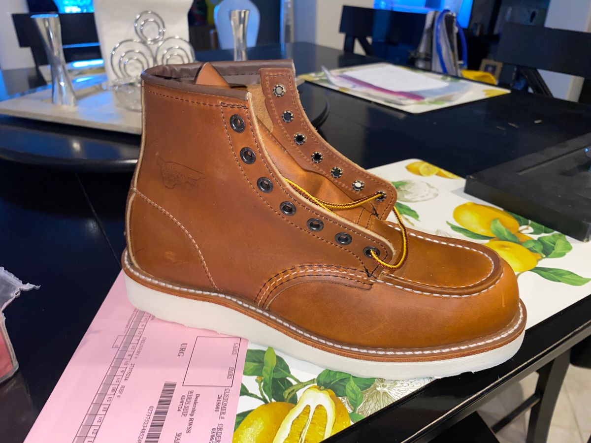 Photo by Jonny.Leih on March 16, 2024 of the Red Wing 6-Inch Classic Moc in Red Wing Original.