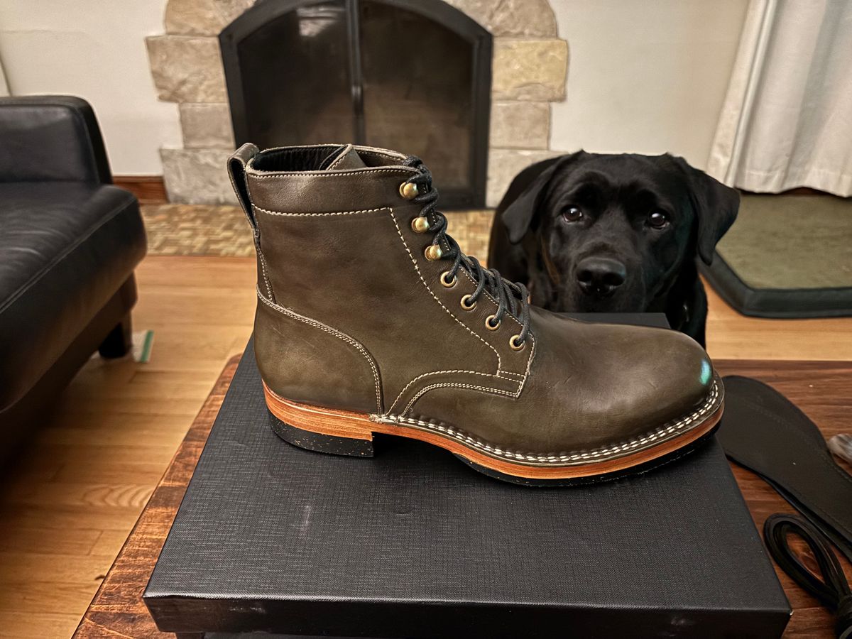 Photo by Kimiiceman on October 1, 2025 of the Blkbrd Shoemaker Rudiger Service Boot in Maryam Salvia Horsebutt.