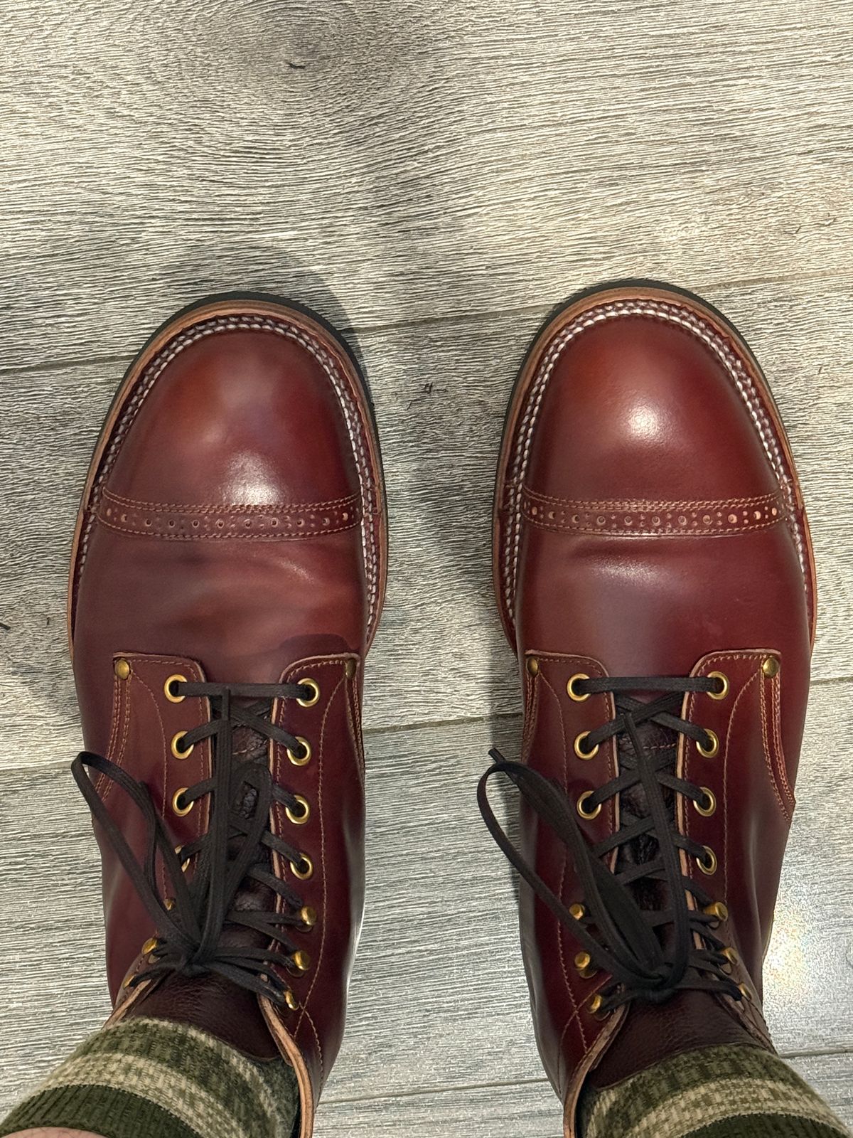 Photo by hype.inu on November 4, 2025 of the Iron Boots Devil Dog in Maryam Ruggine Shell Cordovan.