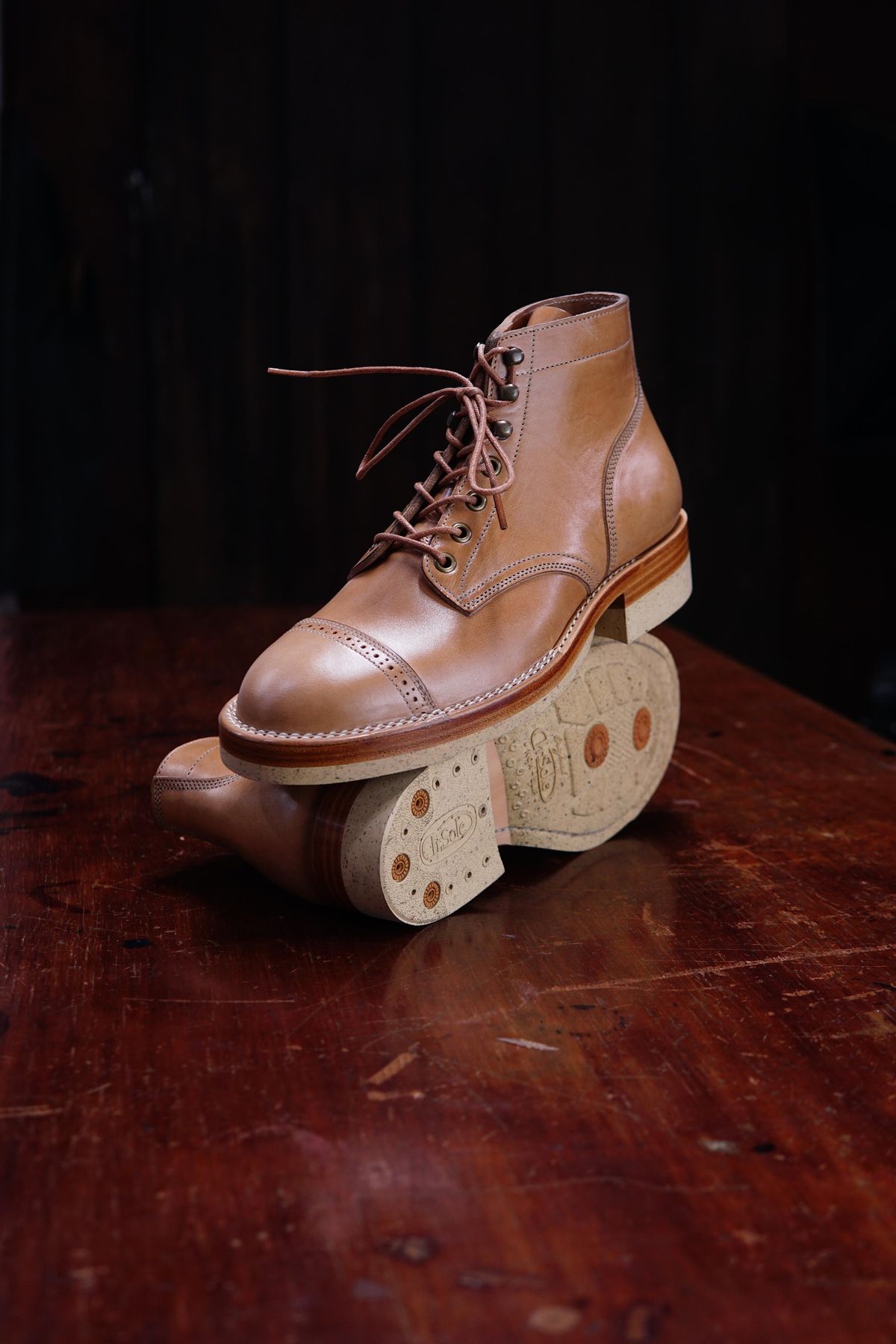 Photo by hype.inu on December 29, 2025 of the Onderhoud SVC03 Service Boot in Maryam Natural TPR Horsebutt.