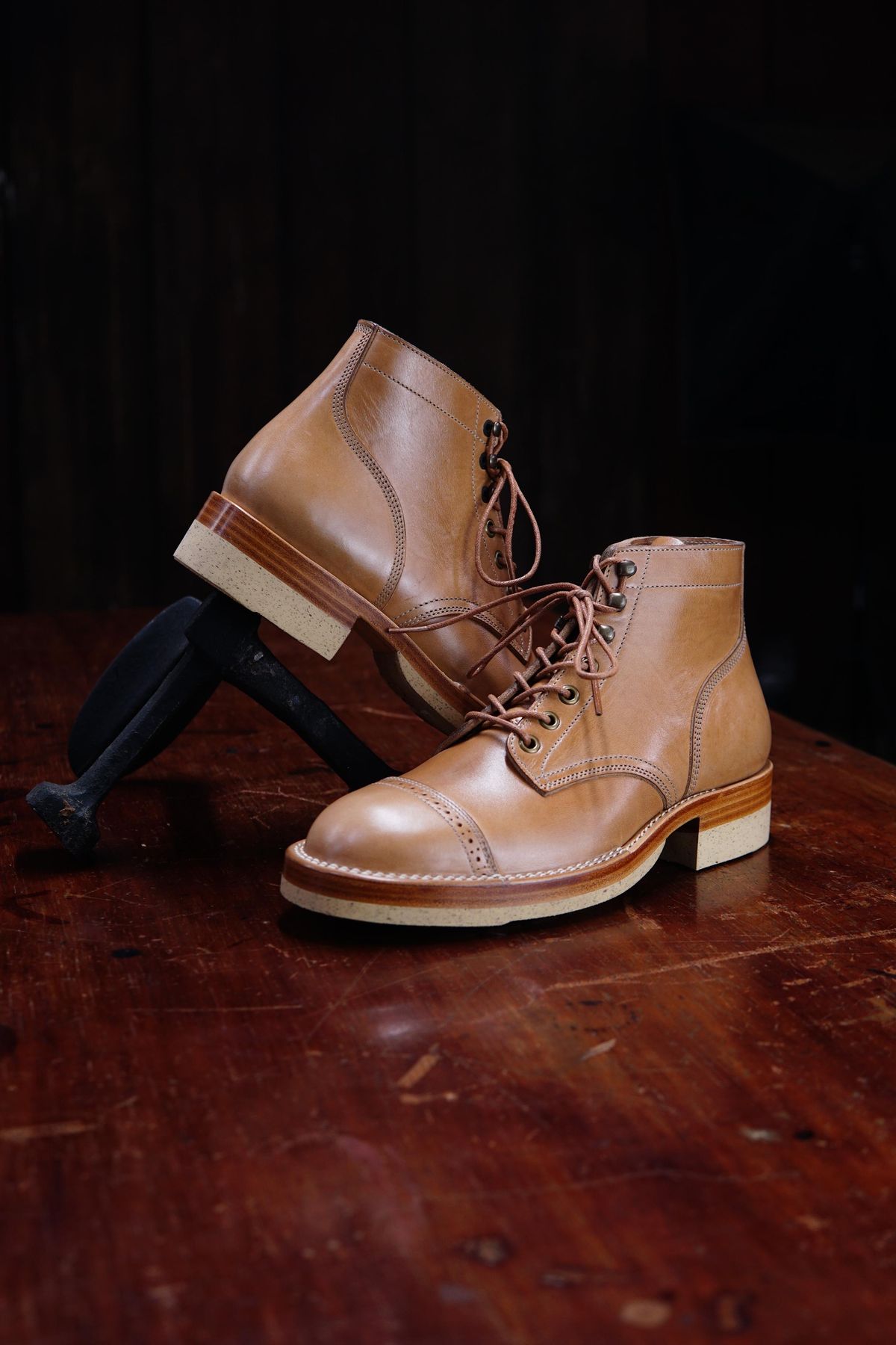 Photo by hype.inu on December 29, 2025 of the Onderhoud SVC03 Service Boot in Maryam Natural TPR Horsebutt.