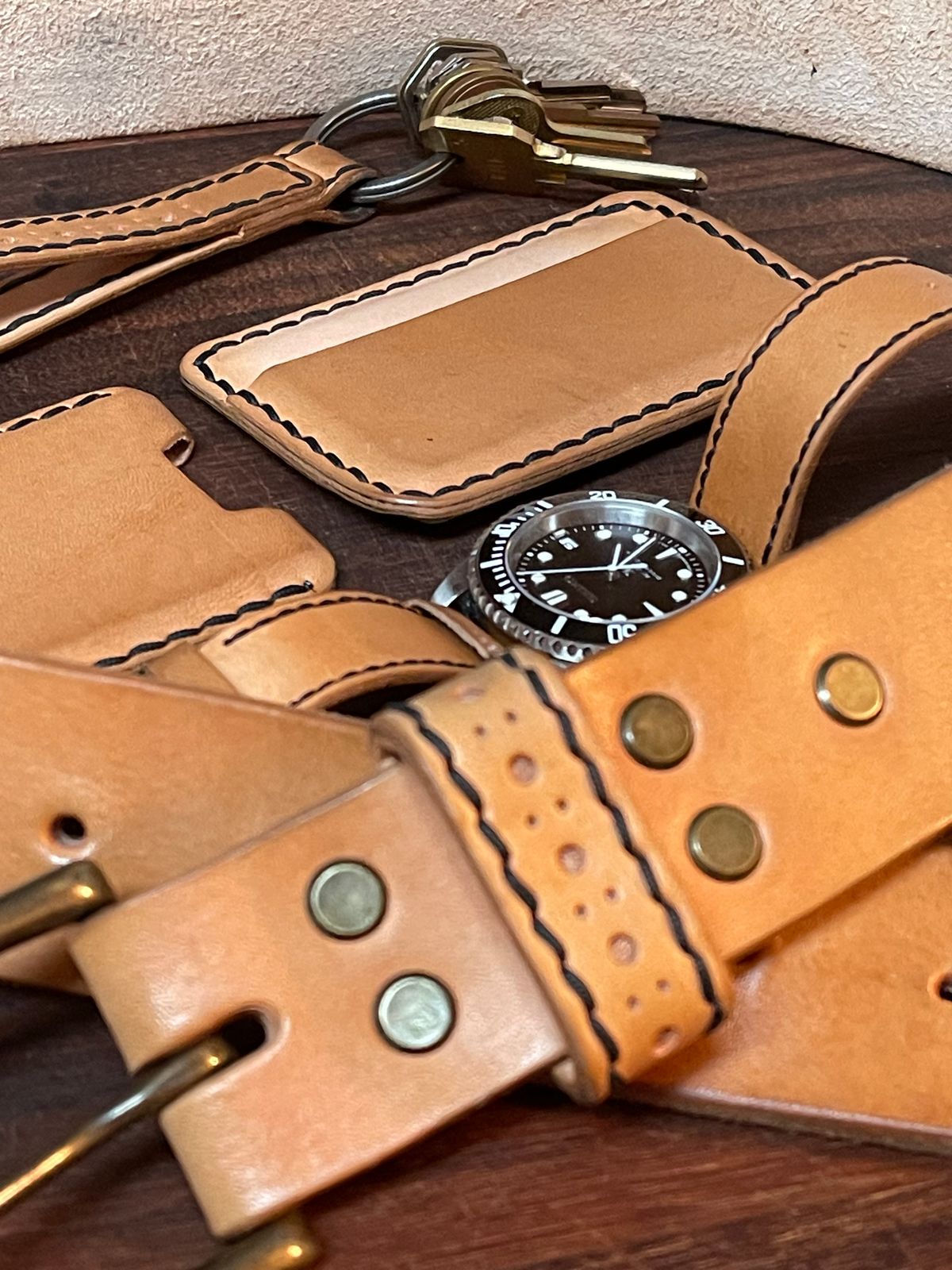 Photo by BeatFeet on April 3, 2026 of the Self-Made Mens Assesory Set in Wickett & Craig American Vachetta.