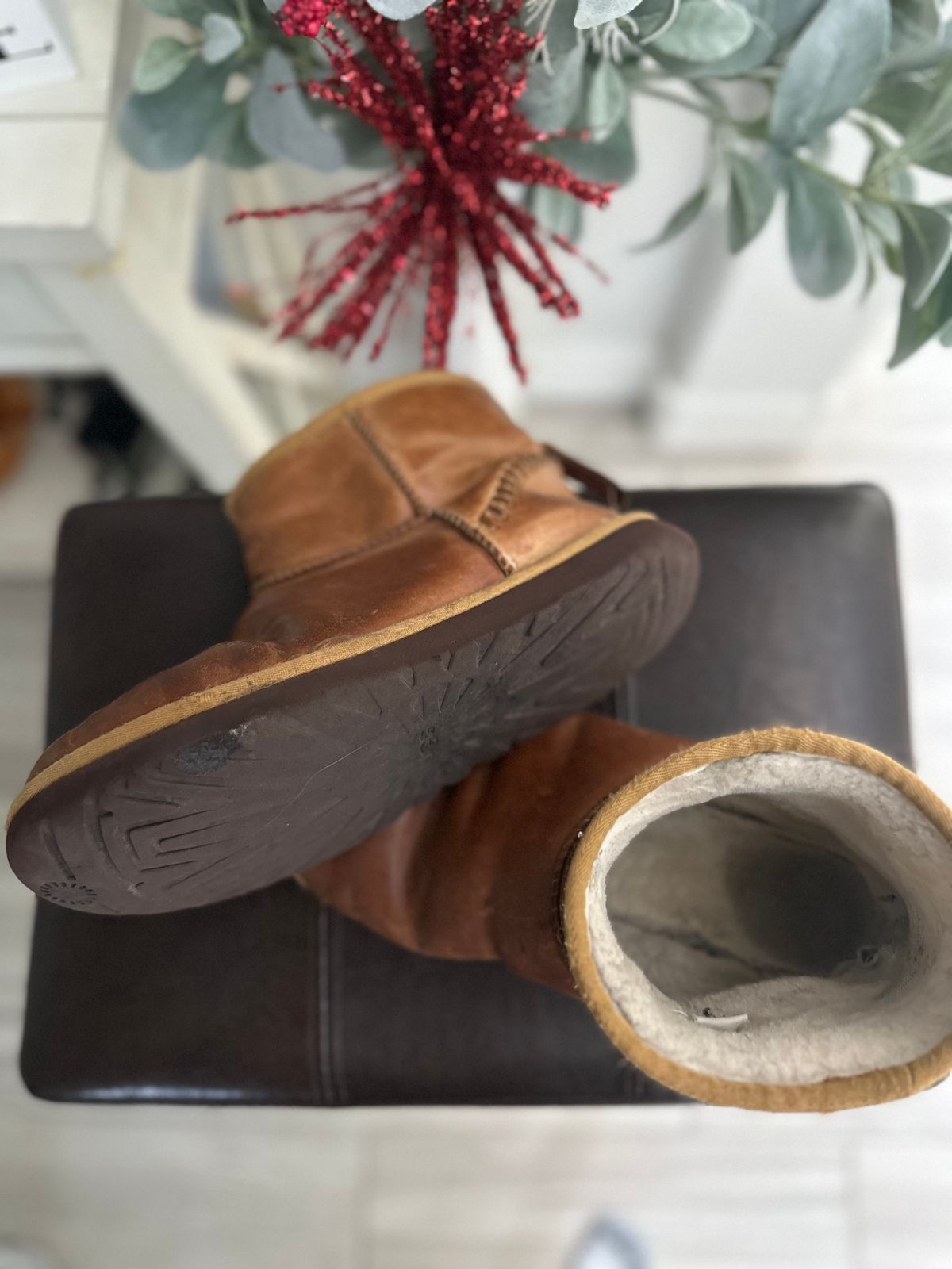 Photo by TheRuggedRounder on September 8, 2025 of the UGG Unknown Model in Unknown Leather.