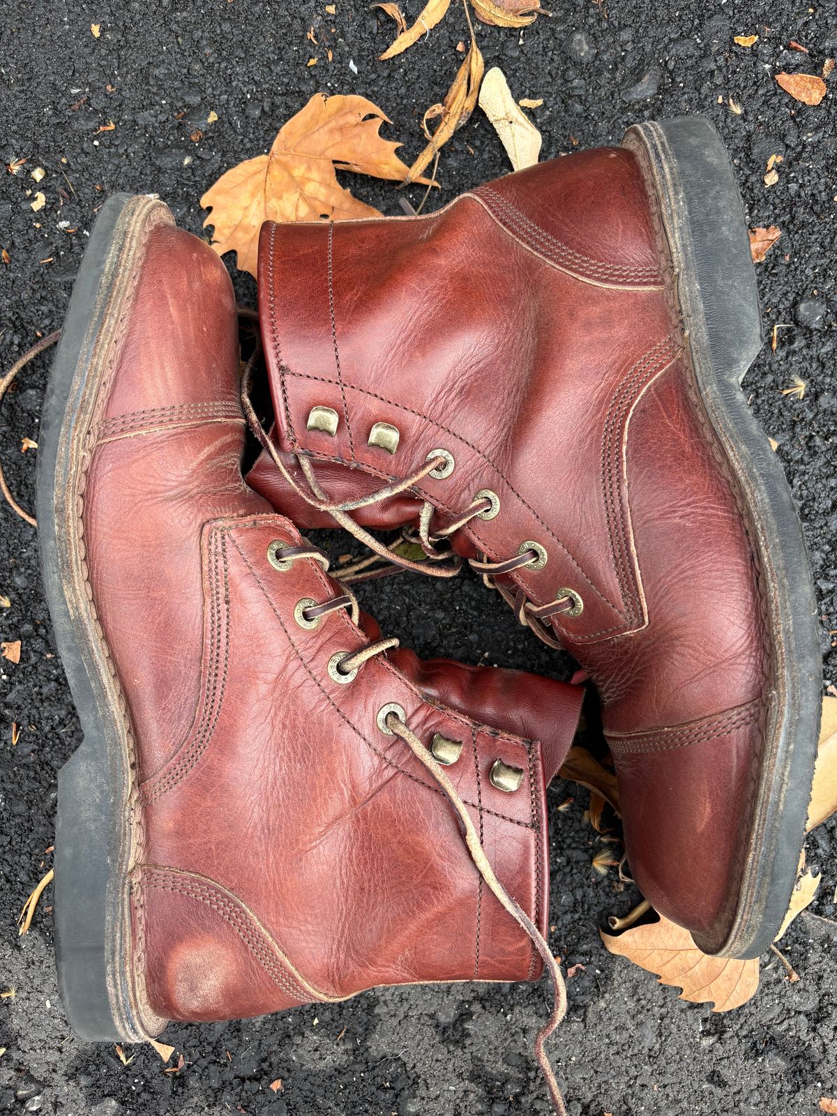 Photo by willwestphotos on November 5, 2025 of the Jim Green 719 Custom in Jim Green / Veg Tan Walnut.