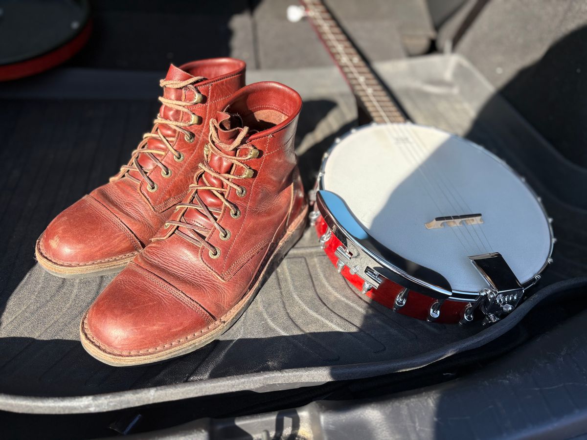 Photo by willwestphotos on December 5, 2025 of the Jim Green 719 Custom in Jim Green / Veg Tan Walnut.