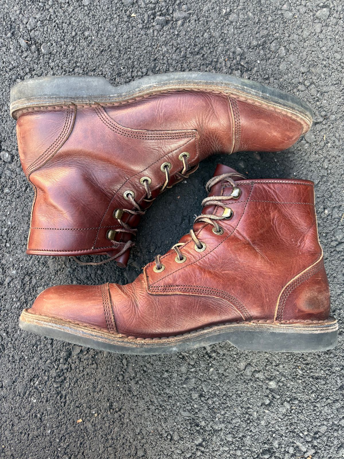 Photo by willwestphotos on December 5, 2025 of the Jim Green 719 Custom in Jim Green / Veg Tan Walnut.