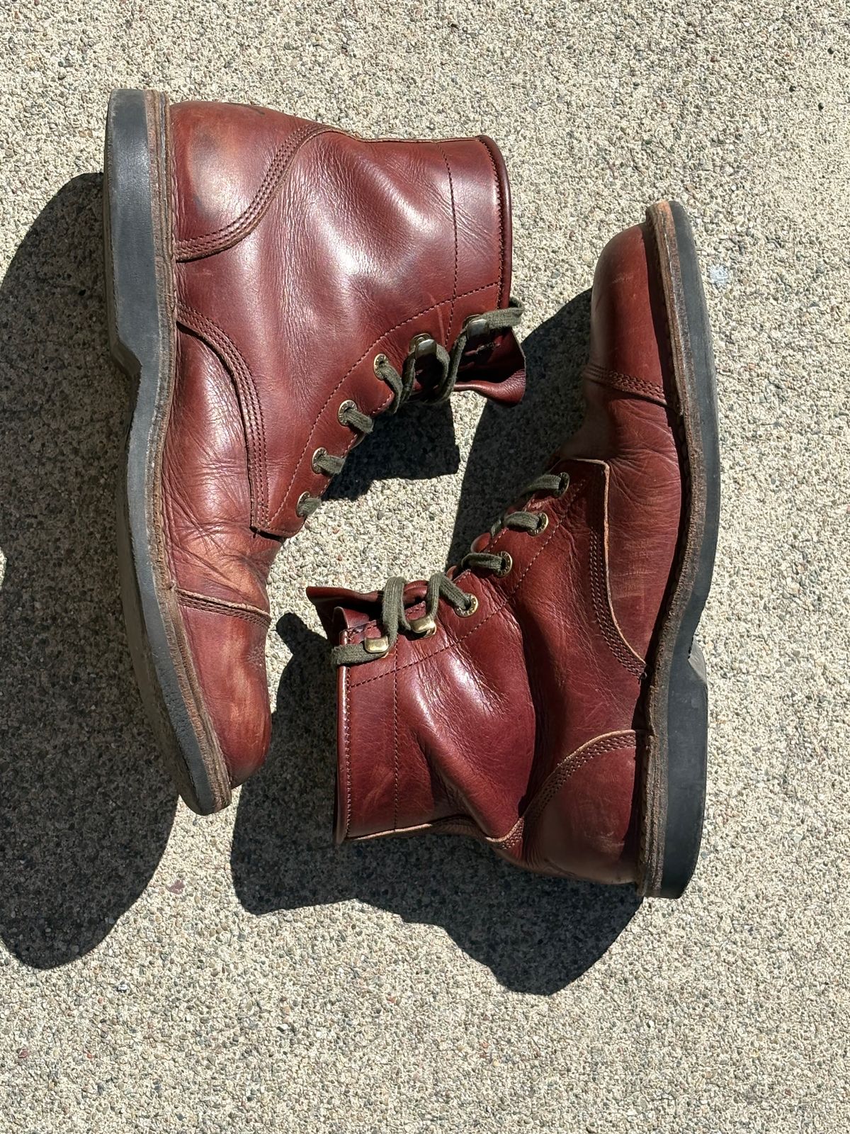 Photo by willwestphotos on March 5, 2026 of the Jim Green 719 Custom in Jim Green / Veg Tan Walnut.