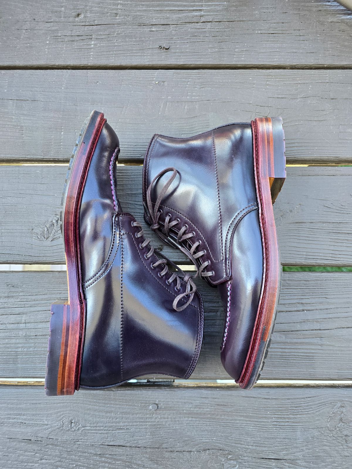 Photo by johannarceo on November 3, 2024 of the Alden Indy Boot in Horween Color 8 Shell Cordovan.