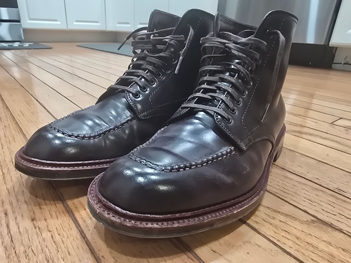 Photo by johannarceo on March 5, 2025 of the Alden Indy Boot in Horween Color 8 Shell Cordovan.