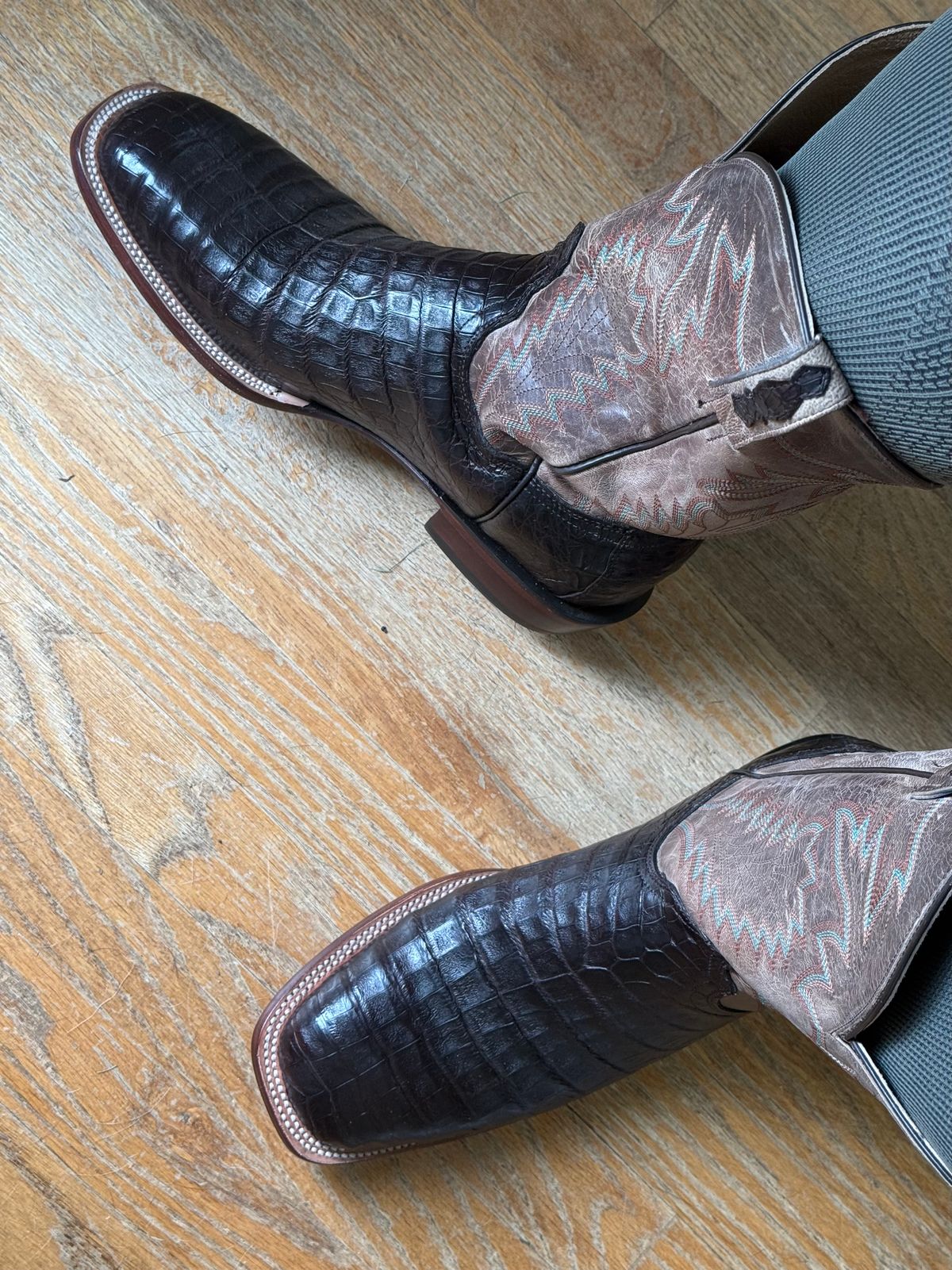 Photo by BigDawg308 on August 28, 2025 of the Lucchese Cowboy Boots in Lucchese / Chocolate Caiman Belly & Lucchese / Goat.