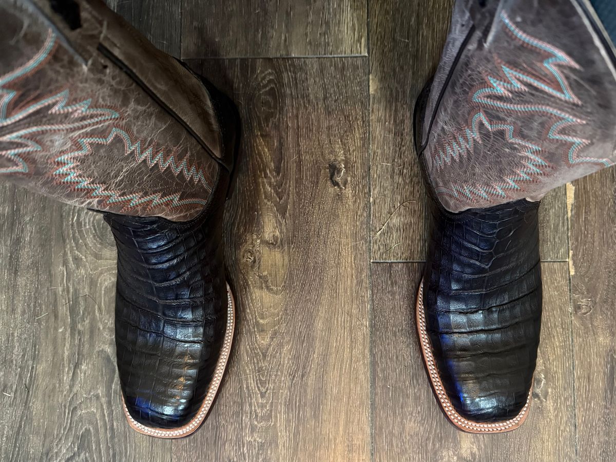 Photo by BigDawg308 on August 28, 2025 of the Lucchese Cowboy Boots in Lucchese / Chocolate Caiman Belly & Lucchese / Goat.