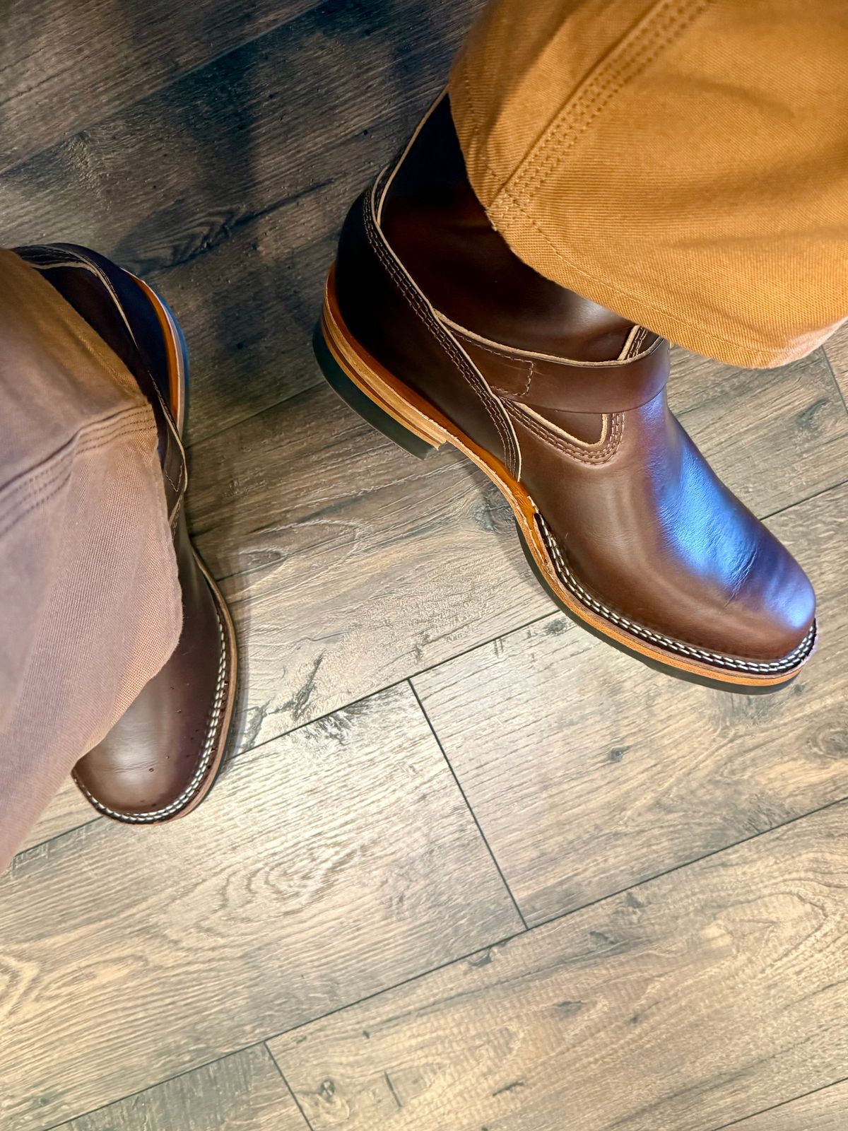 Photo by BigDawg308 on July 18, 2025 of the Wesco Mister Lou in Horween Brown Chromexcel.