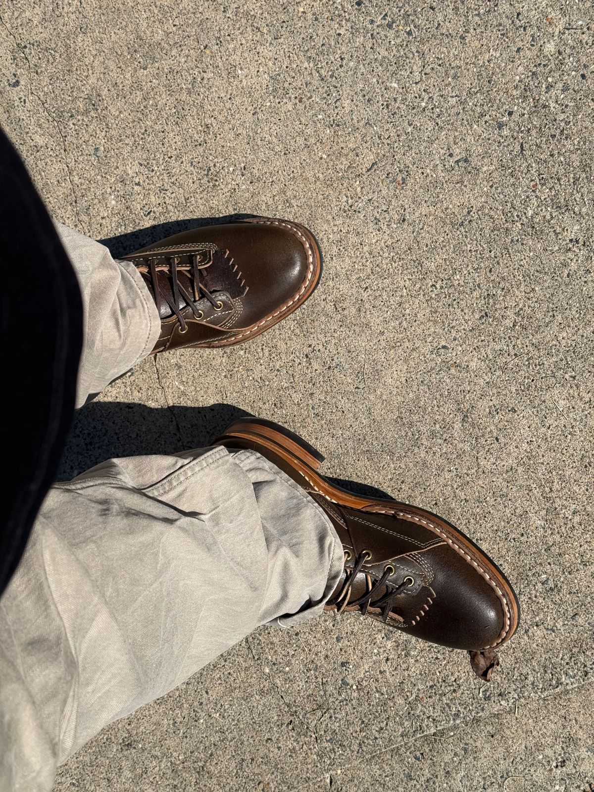 Photo by BigDawg308 on September 15, 2025 of the White's x Division Road LTT Lineman 350 in Horween Olive Waxed Flesh.