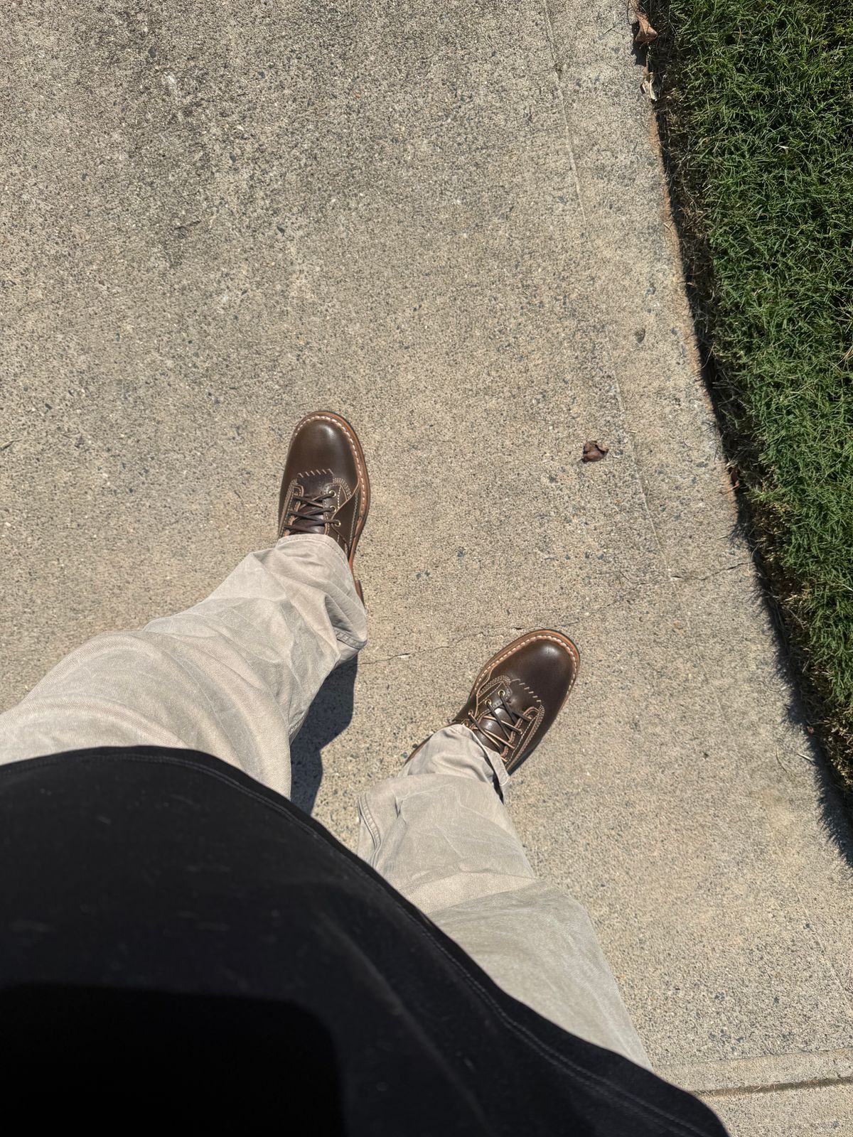 Photo by BigDawg308 on September 15, 2025 of the White's x Division Road LTT Lineman 350 in Horween Olive Waxed Flesh.