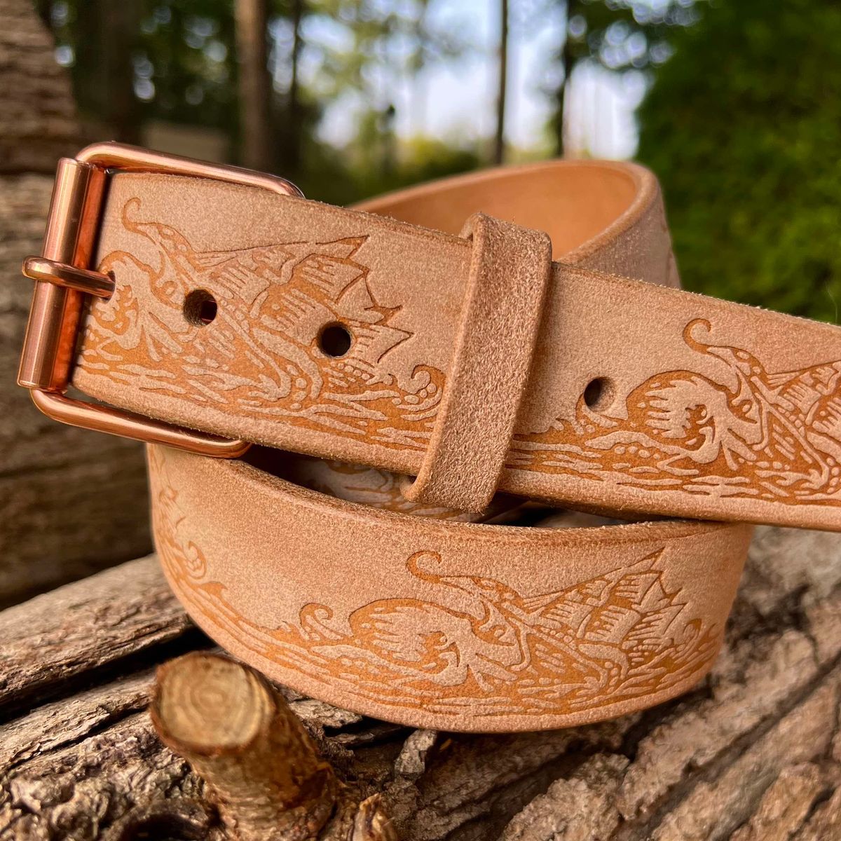 Photo by BigDawg308 on September 17, 2025 of the Harker Leatherworks Kraken Custom MTO in J&FJ Baker Natural Oak Bark Bridle Roughout.