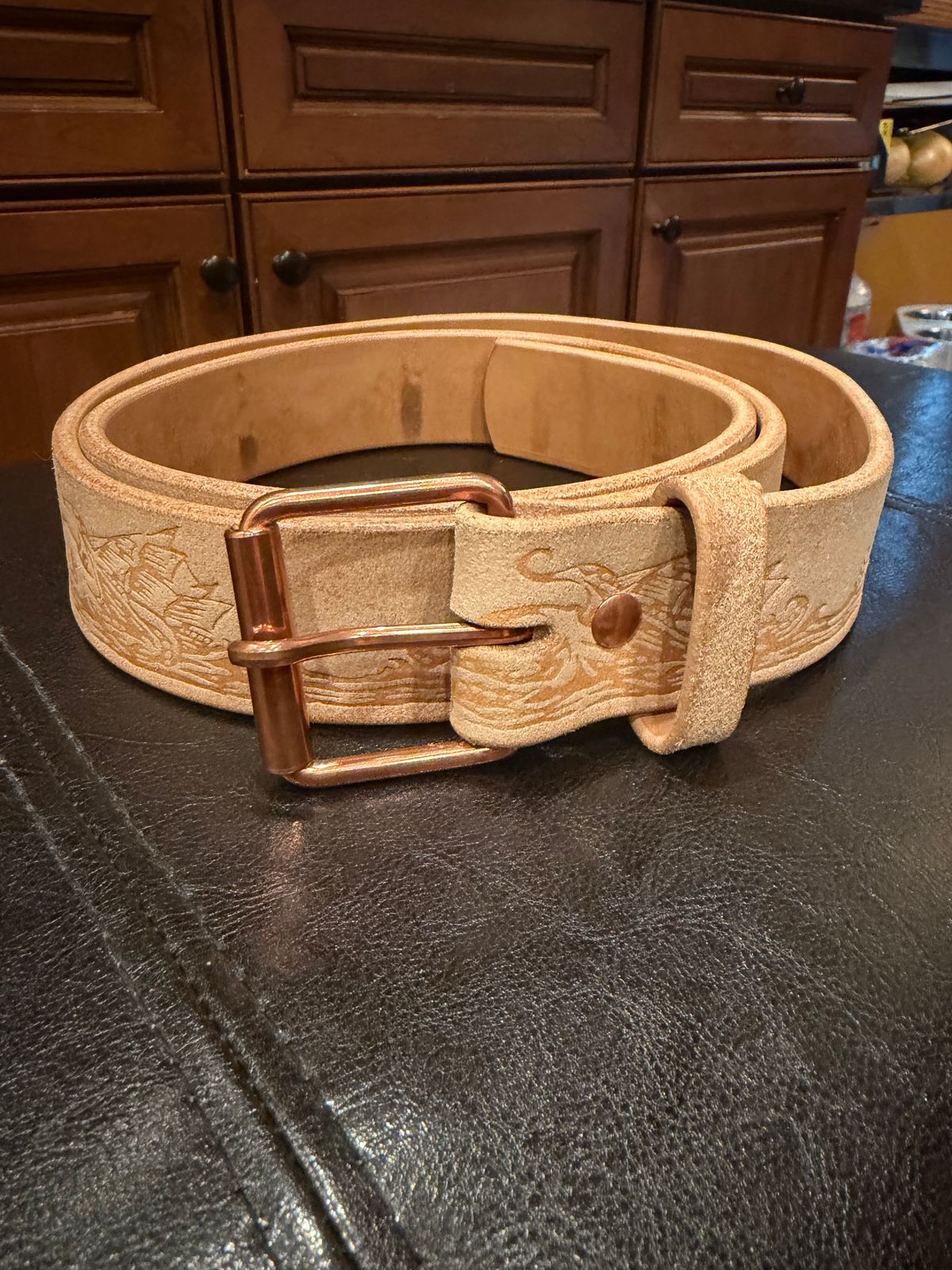 Photo by BigDawg308 on October 1, 2025 of the Harker Leatherworks Kraken Custom MTO in J&FJ Baker Natural Oak Bark Bridle Roughout.