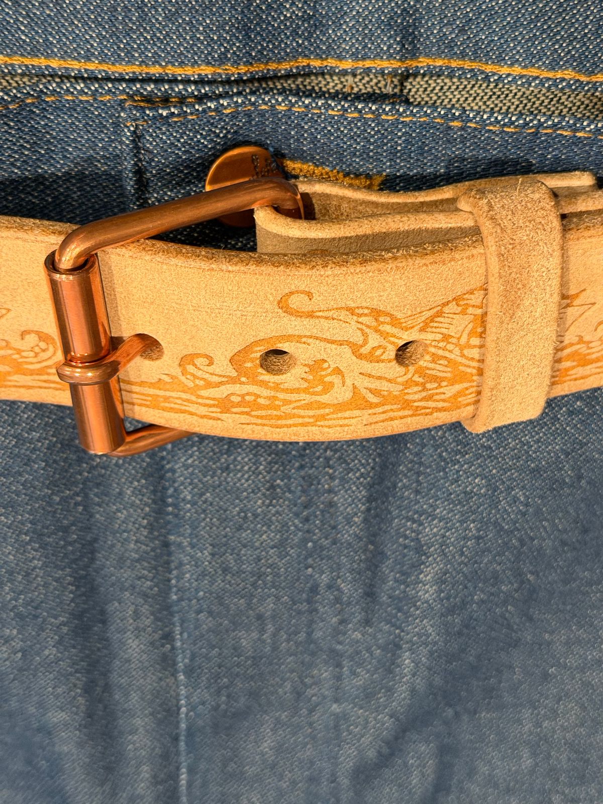Photo by BigDawg308 on October 1, 2025 of the Harker Leatherworks Kraken Custom MTO in J&FJ Baker Natural Oak Bark Bridle Roughout.