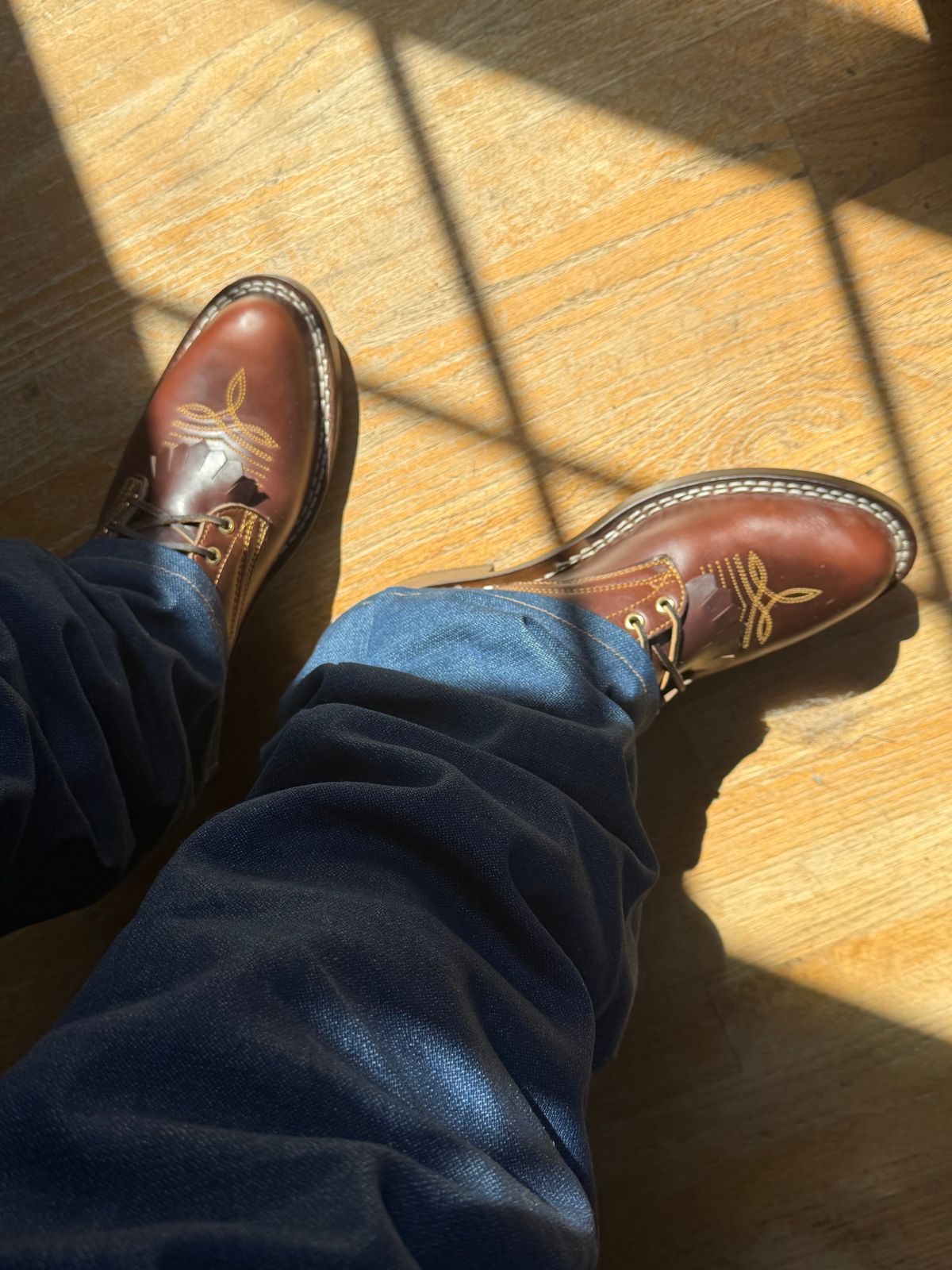 Photo by BigDawg308 on October 16, 2025 of the Frank's Boots Frontier Packer in Horween Timber Chromexcel.