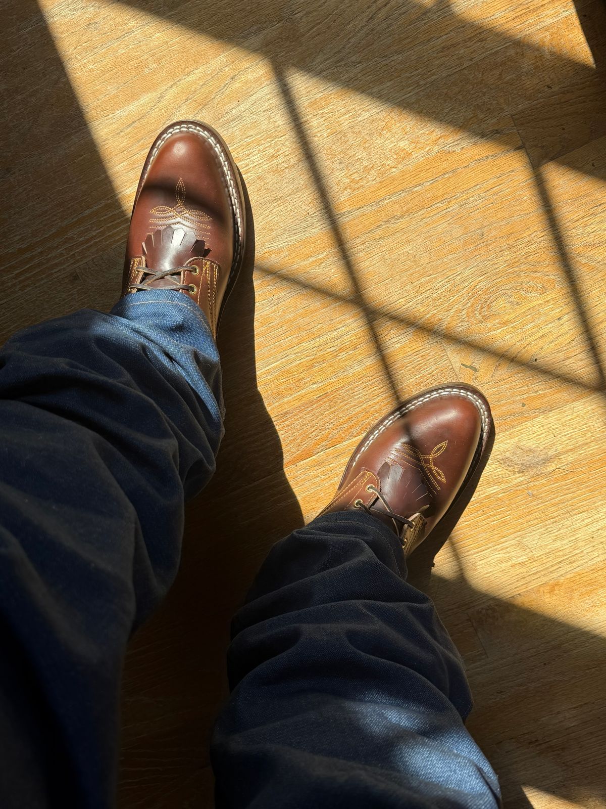 Photo by BigDawg308 on October 16, 2025 of the Frank's Boots Frontier Packer in Horween Timber Chromexcel.