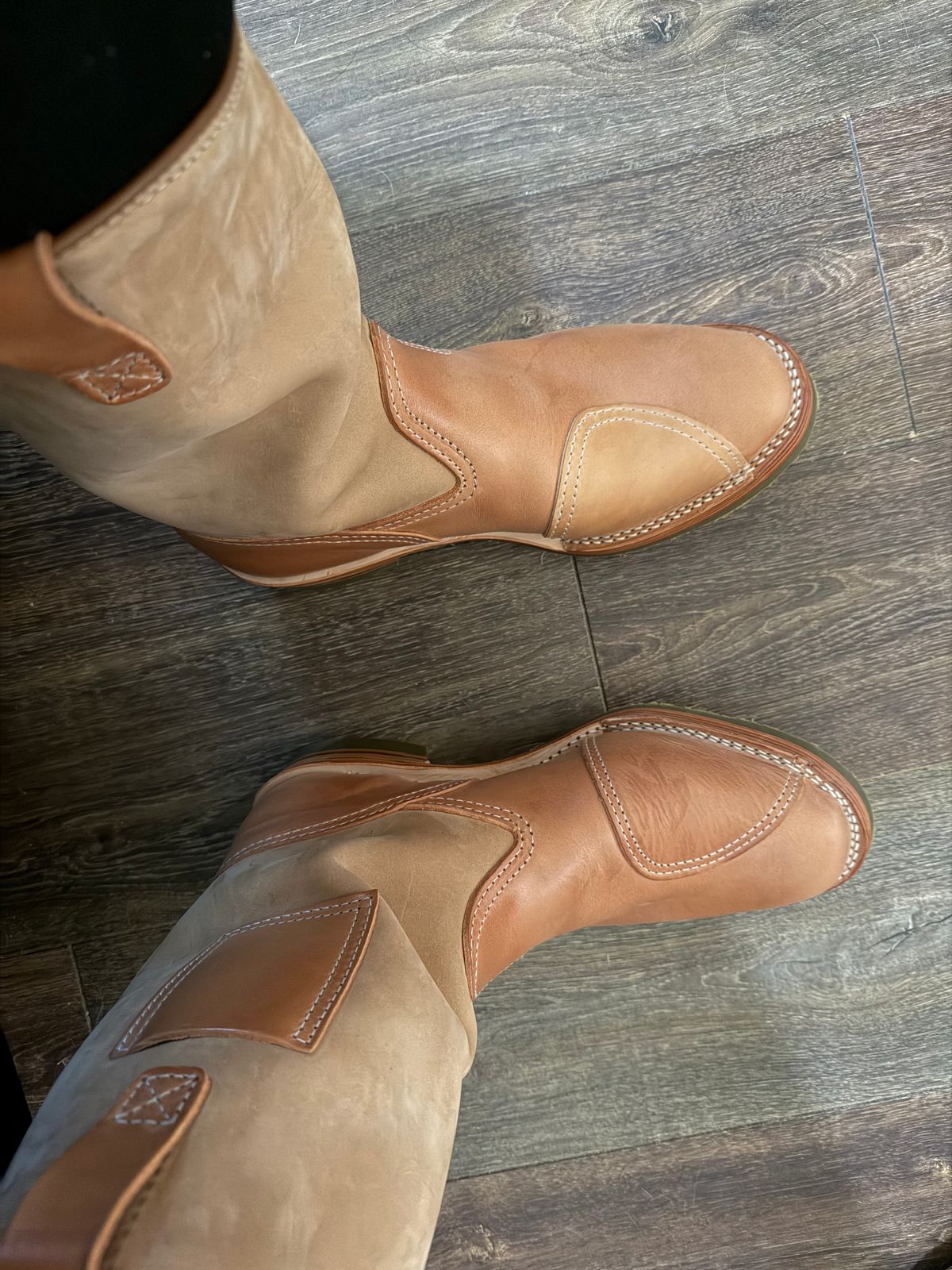 Photo by BigDawg308 on September 29, 2025 of the Wesco Morrison in Maryam Natural Horsebutt & Seidel Burlap.