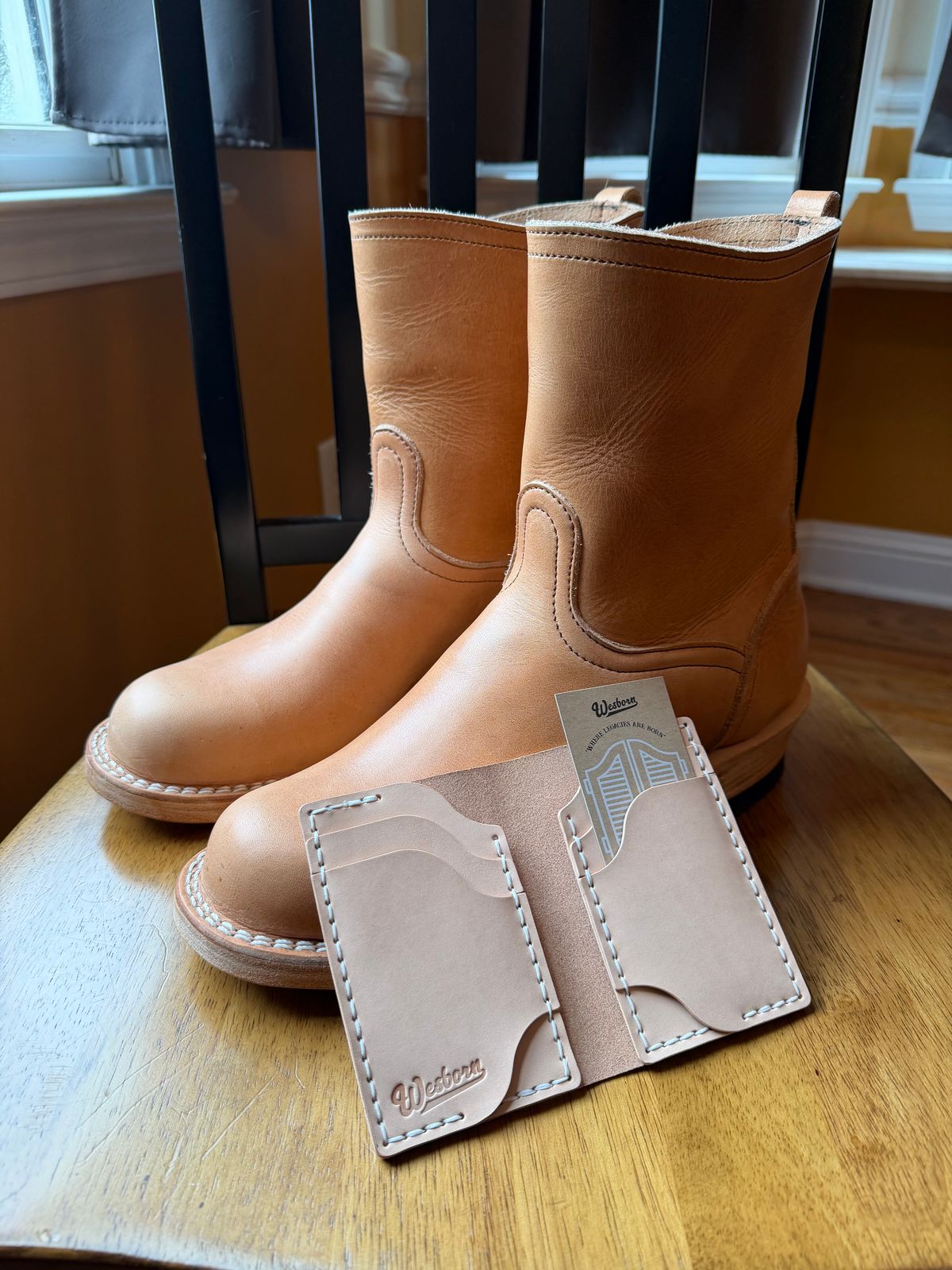 Photo by BigDawg308 on December 9, 2025 of the Wesborn Duel Saloon - Vertical Bifold in Unknown Natural Veg Tan.