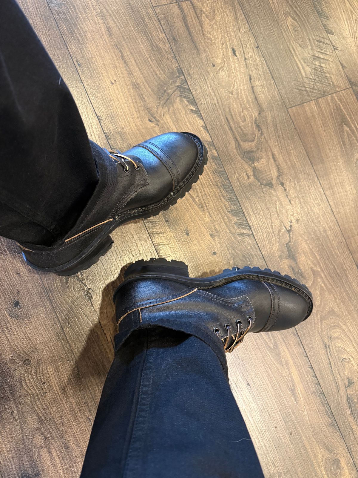 Photo by BigDawg308 on March 5, 2025 of the Nicks MTO in Horween Black Waxed Flesh.