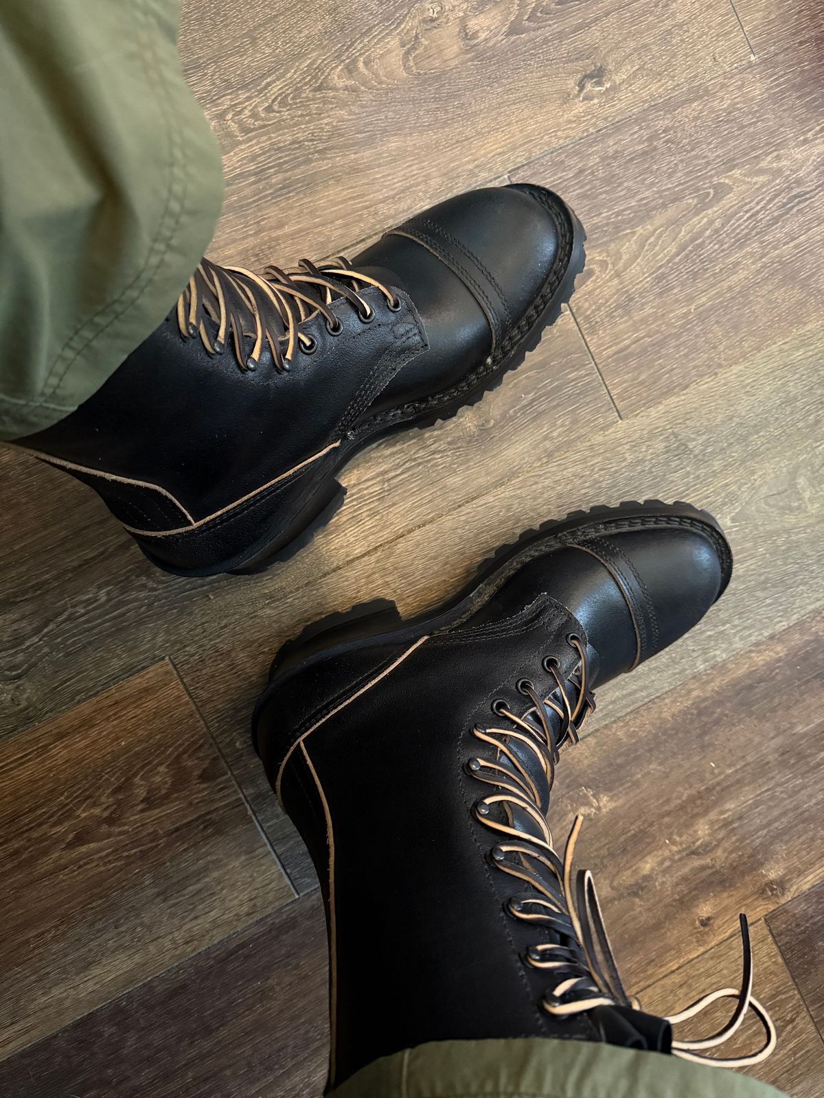 Photo by BigDawg308 on March 4, 2025 of the Nicks MTO in Horween Black Waxed Flesh.