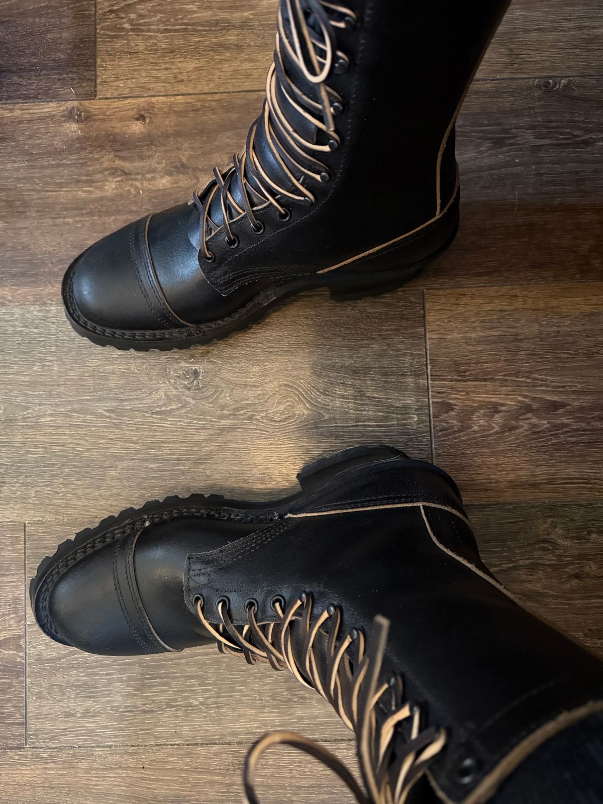 Photo by BigDawg308 on March 4, 2025 of the Nicks MTO in Horween Black Waxed Flesh.