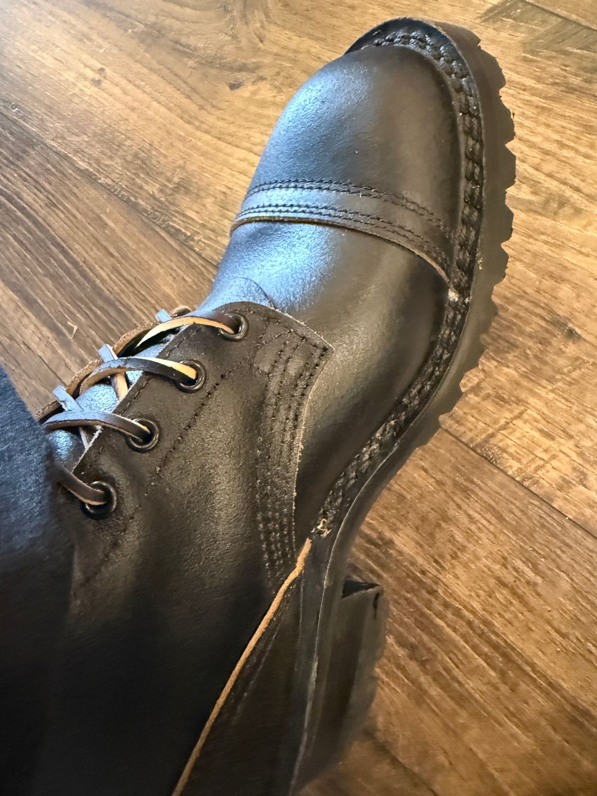 Photo by BigDawg308 on March 5, 2025 of the Nicks MTO in Horween Black Waxed Flesh.