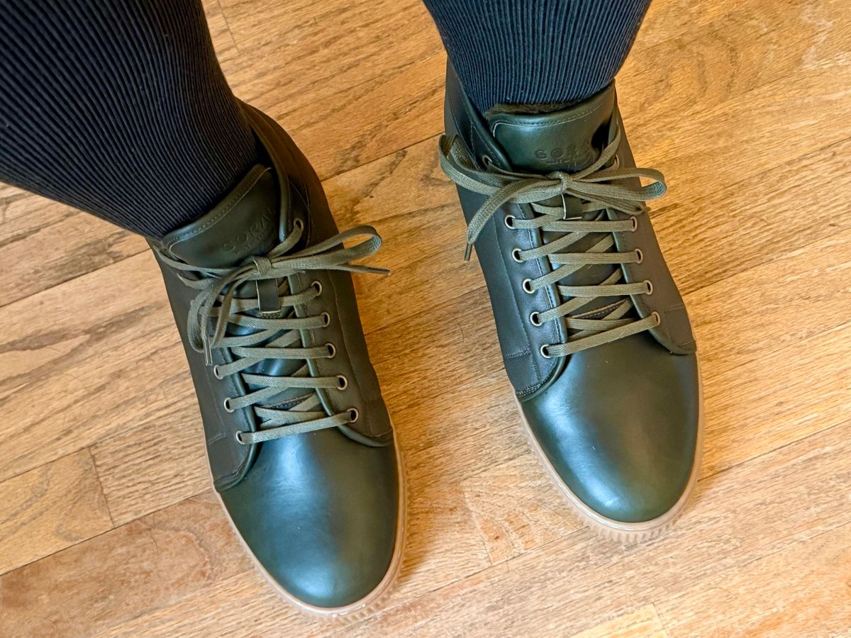 Photo by BigDawg308 on December 5, 2025 of the Goral x Rose Anvil Muggs in Horween Forest Green Chromexcel.