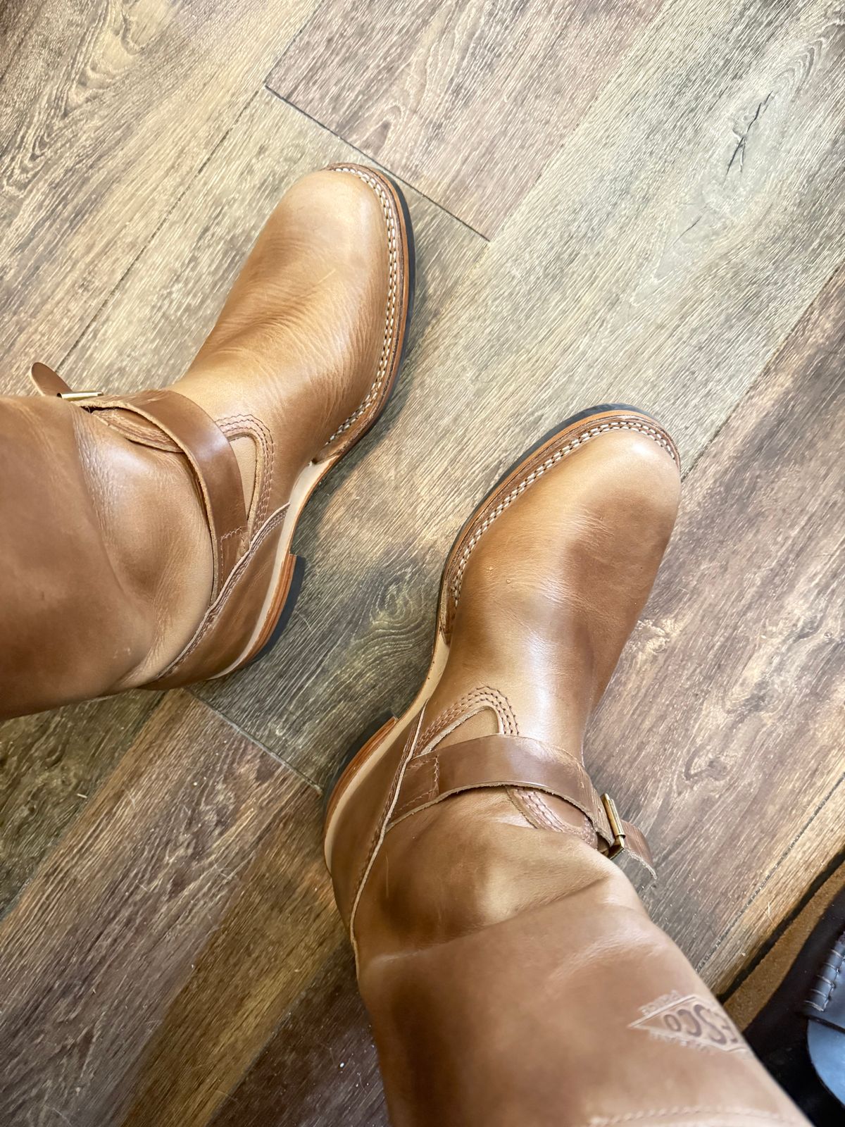Photo by BigDawg308 on June 11, 2025 of the Wesco Mister Lou in Horween Natural Chromexcel.