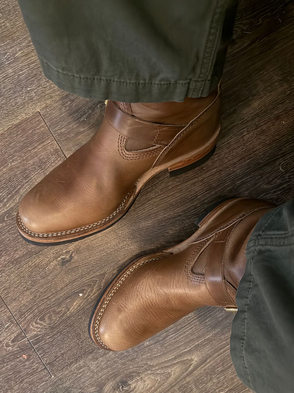 Photo by BigDawg308 on July 20, 2025 of the Wesco Mister Lou in Horween Natural Chromexcel.