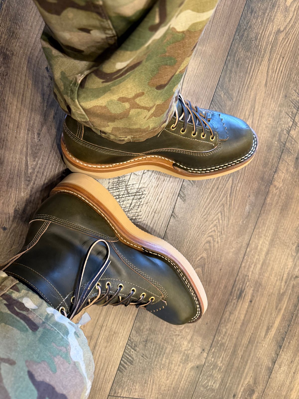 Photo by BigDawg308 on March 7, 2025 of the White's C350LTT-CS in Horween Greener Pastures Dublin.