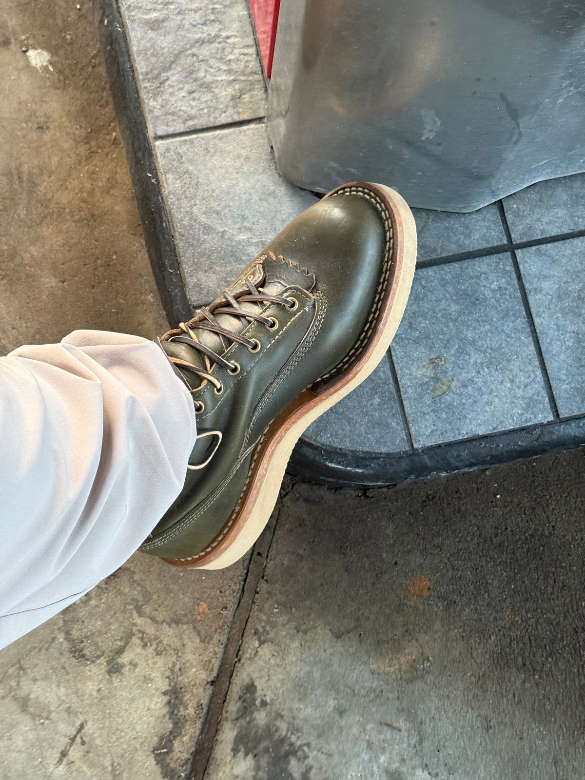 Photo by BigDawg308 on September 19, 2025 of the White's C350LTT-CS in Horween Greener Pastures Dublin.