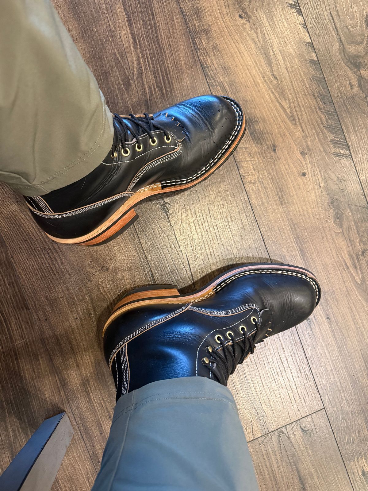 Photo by BigDawg308 on June 27, 2025 of the Frank's Boots Wilson in Horween Black Chromexcel.