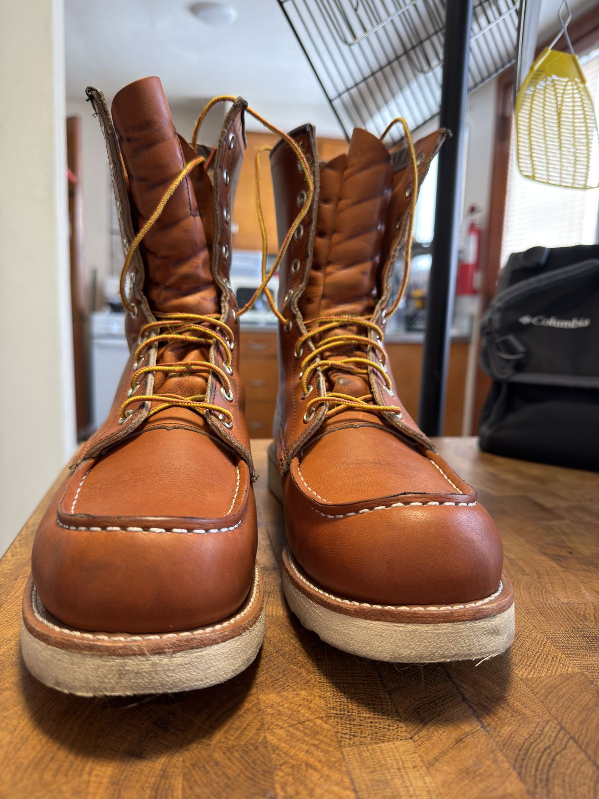 Photo by Kismetatron on January 1, 2026 of the Red Wing 877 in S.B. Foot Oro Legacy.